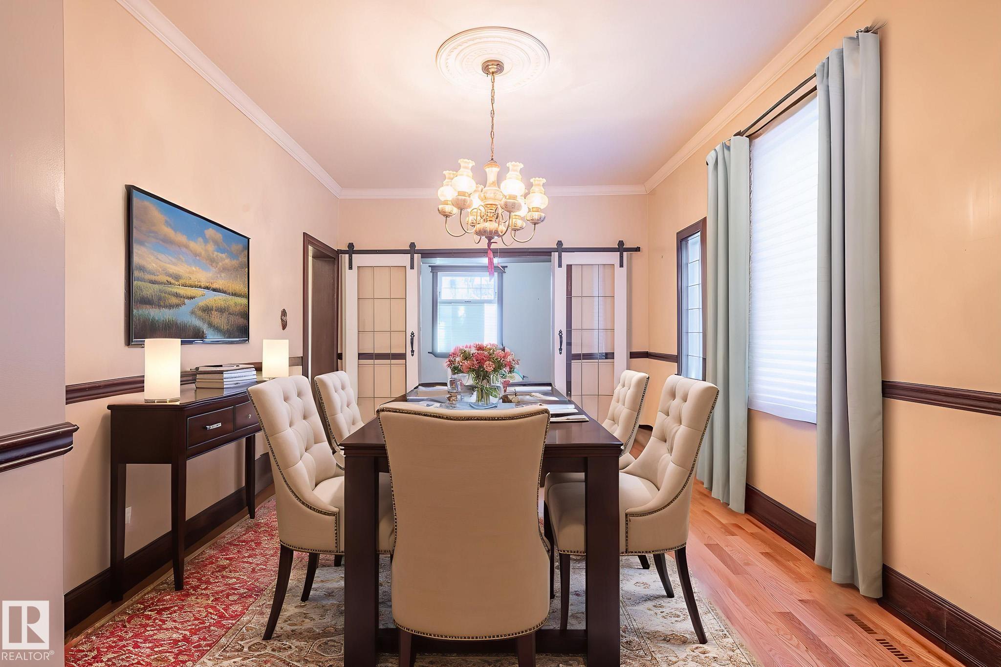 Photo 16 at 10918 81 Avenue NW, Garneau, Edmonton