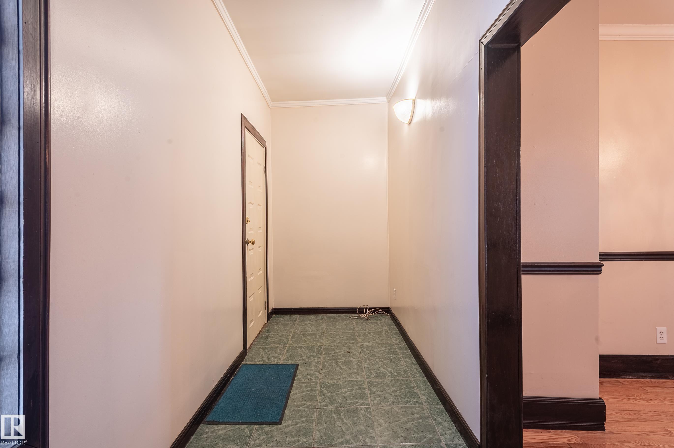 Photo 17 at 10918 81 Avenue NW, Garneau, Edmonton