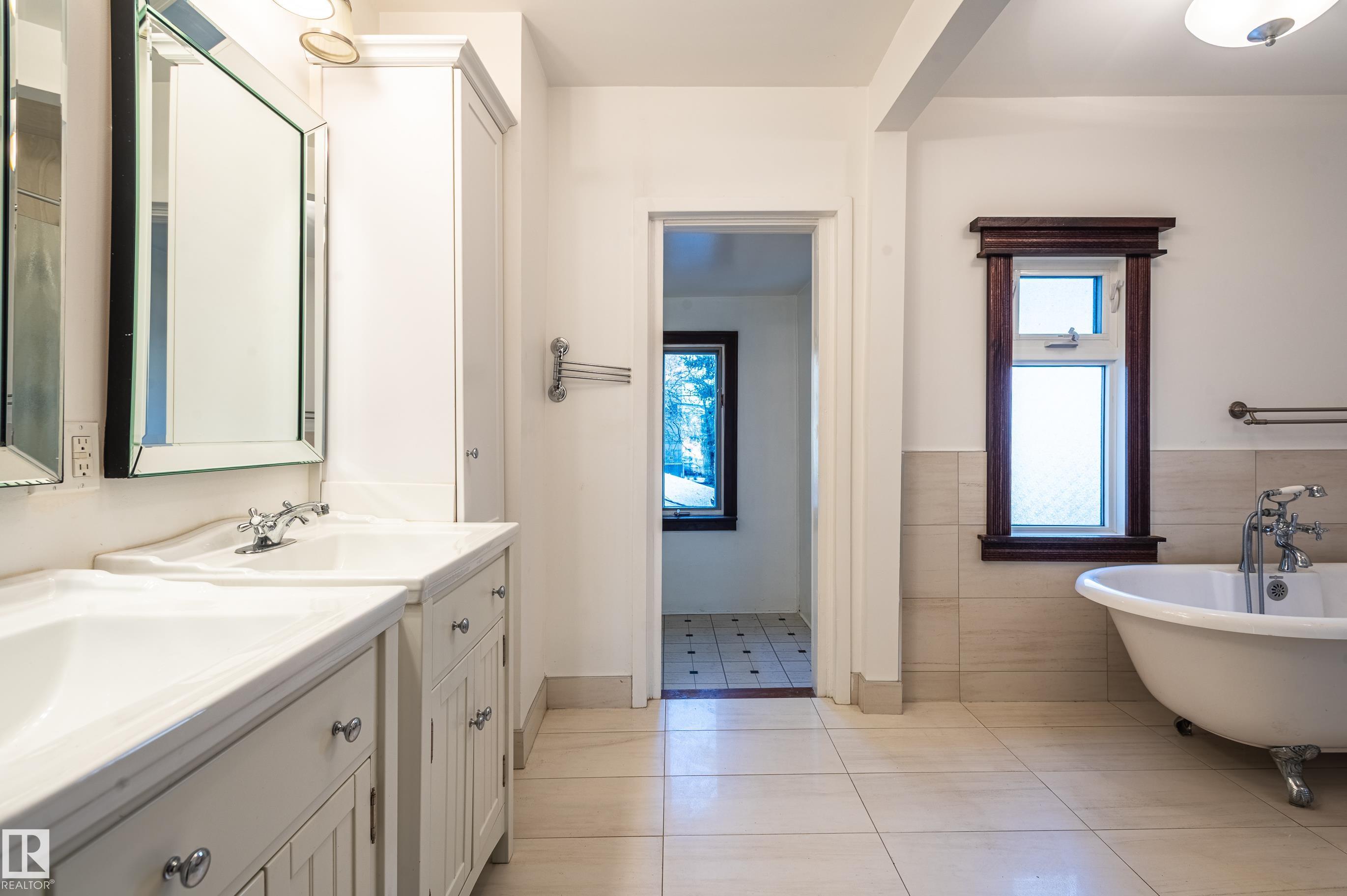 Photo 40 at 10918 81 Avenue NW, Garneau, Edmonton