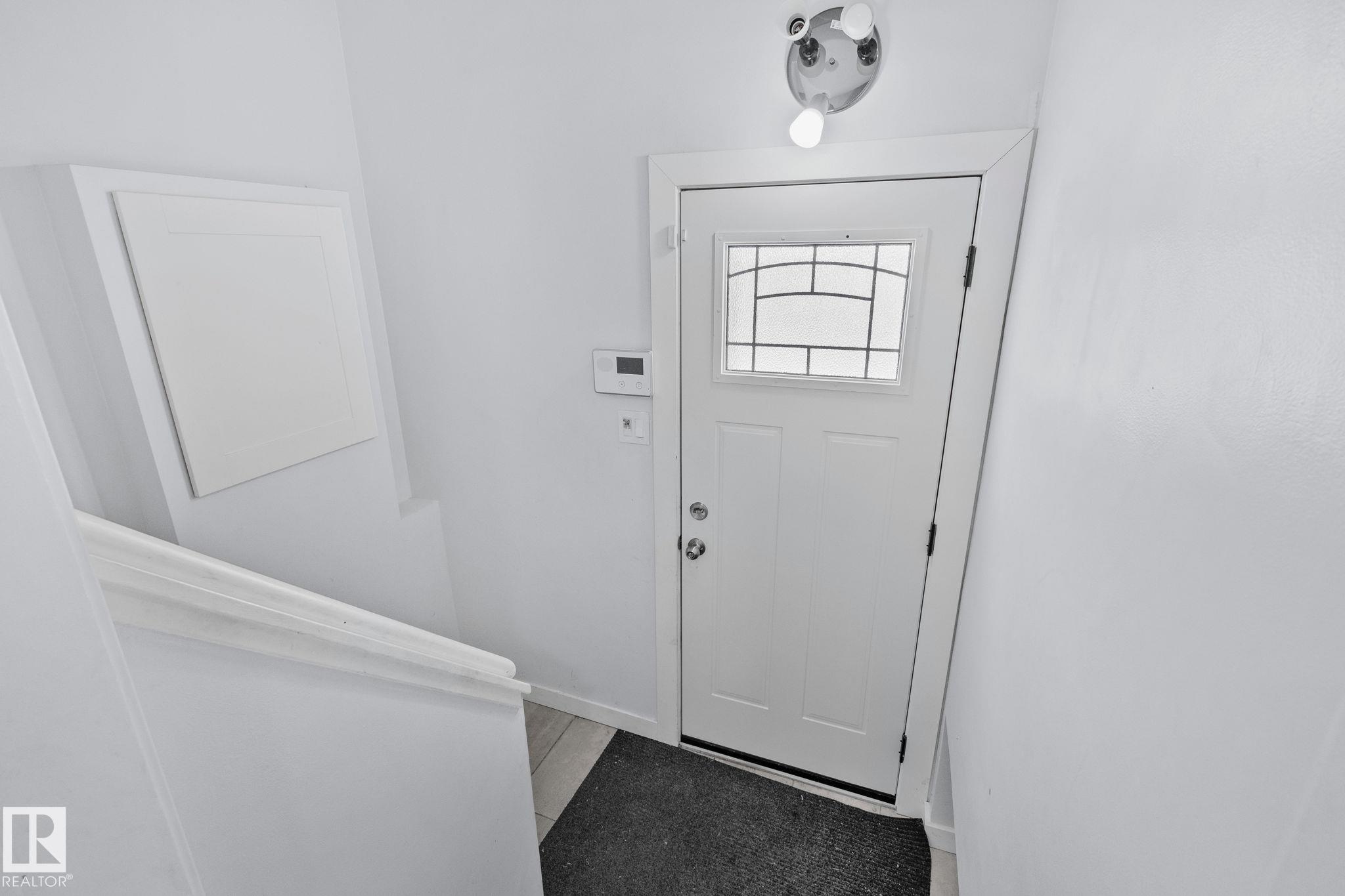 Photo 14 at 12002 37 Street NW, Beacon Heights, Edmonton