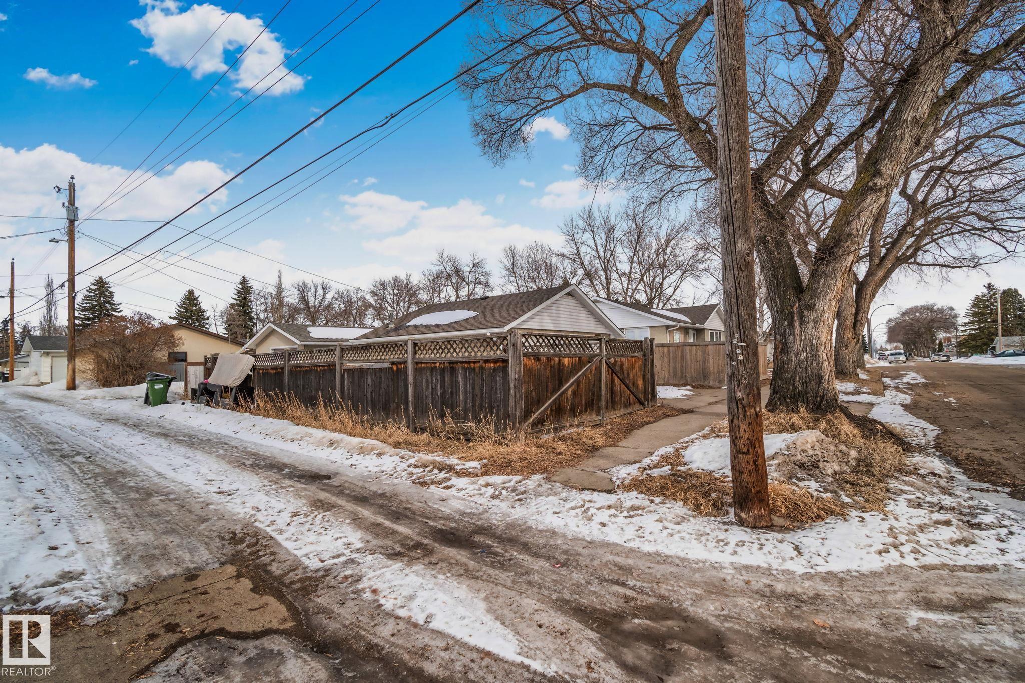 Photo 29 at 12002 37 Street NW, Beacon Heights, Edmonton