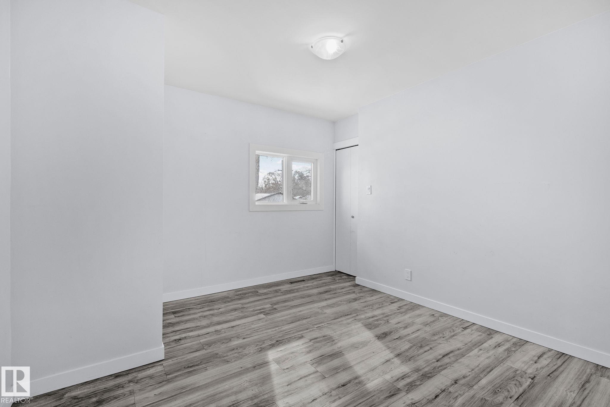 Photo 9 at 12002 37 Street NW, Beacon Heights, Edmonton