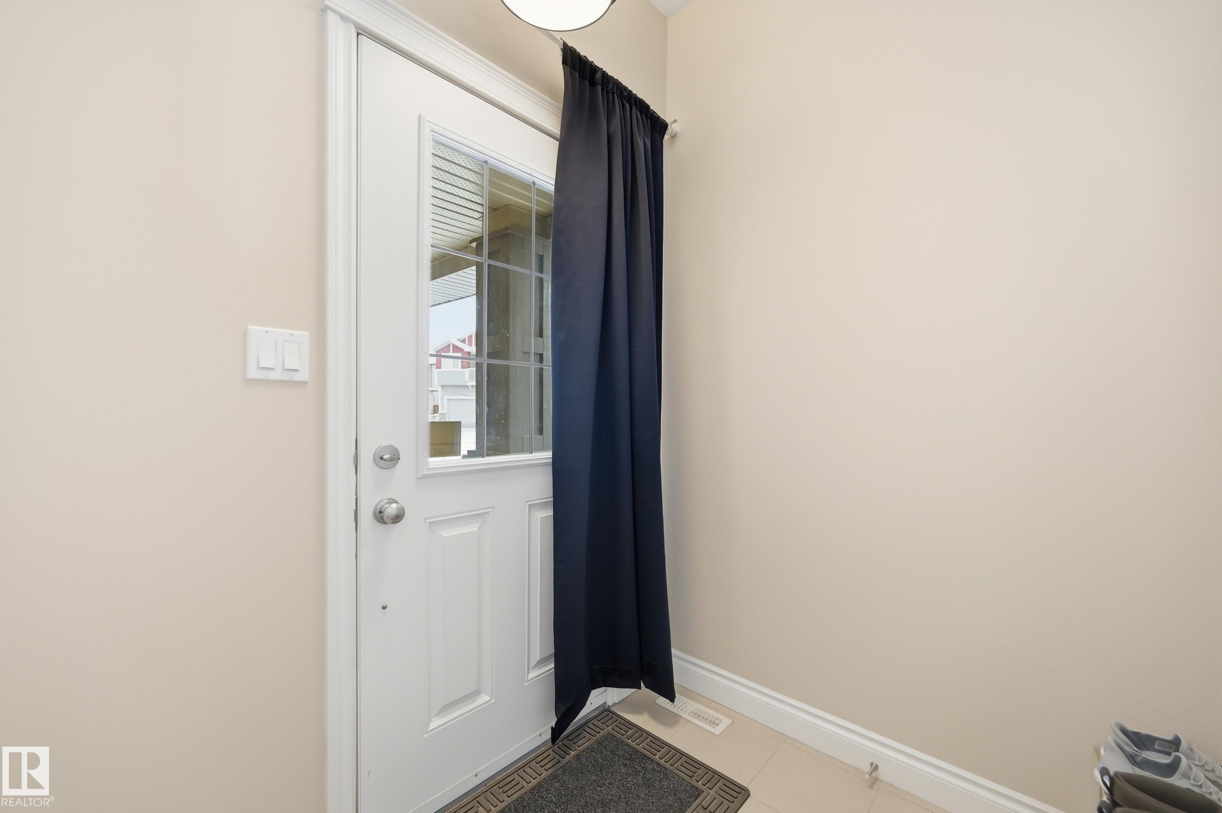 9807 103 Avenue, Morinville