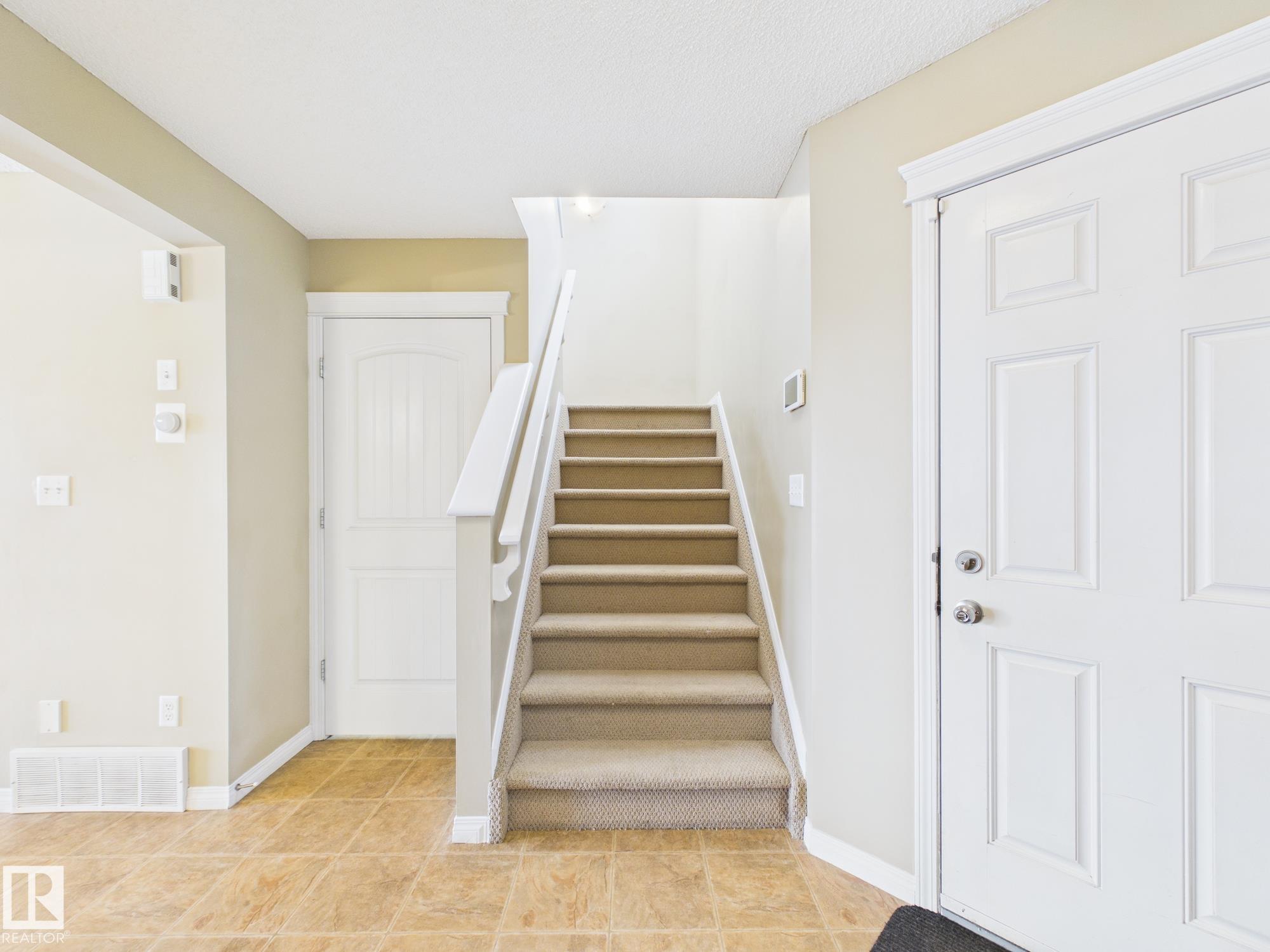 Photo 9 at 9073 Scott Crescent NW, South Terwillegar, Edmonton