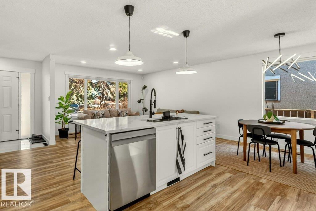 Photo 10 at 11435 46 Avenue NW, Malmo Plains, Edmonton