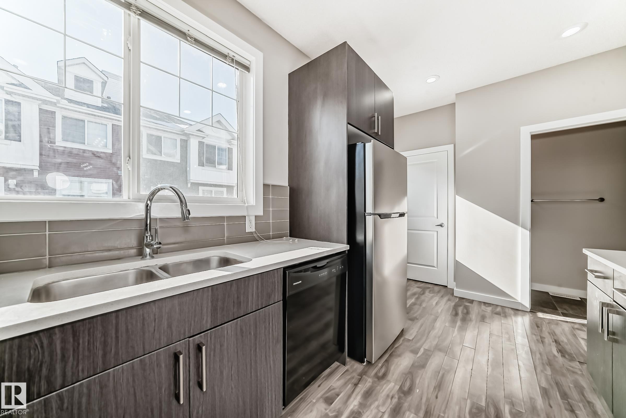 Photo 12 at 75 - 2803 James Mowatt Trail SW, Callaghan, Edmonton