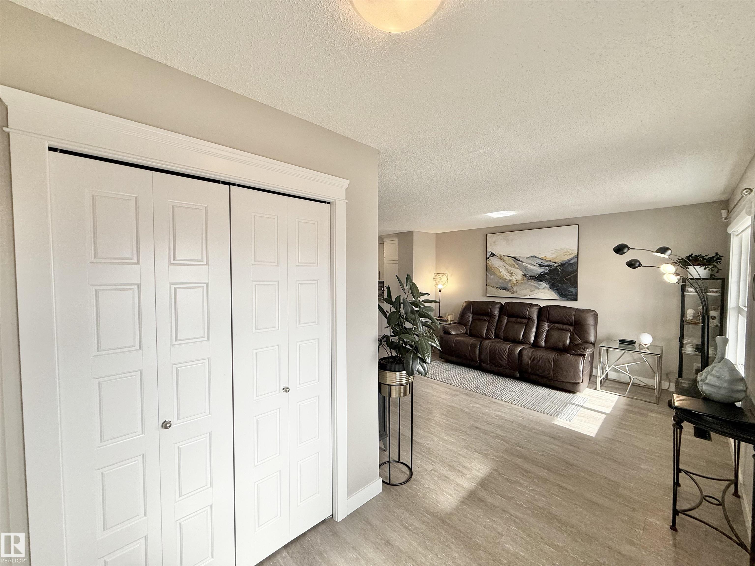 1234 Sandstone Boulevard, Summerwood, Sherwood Park