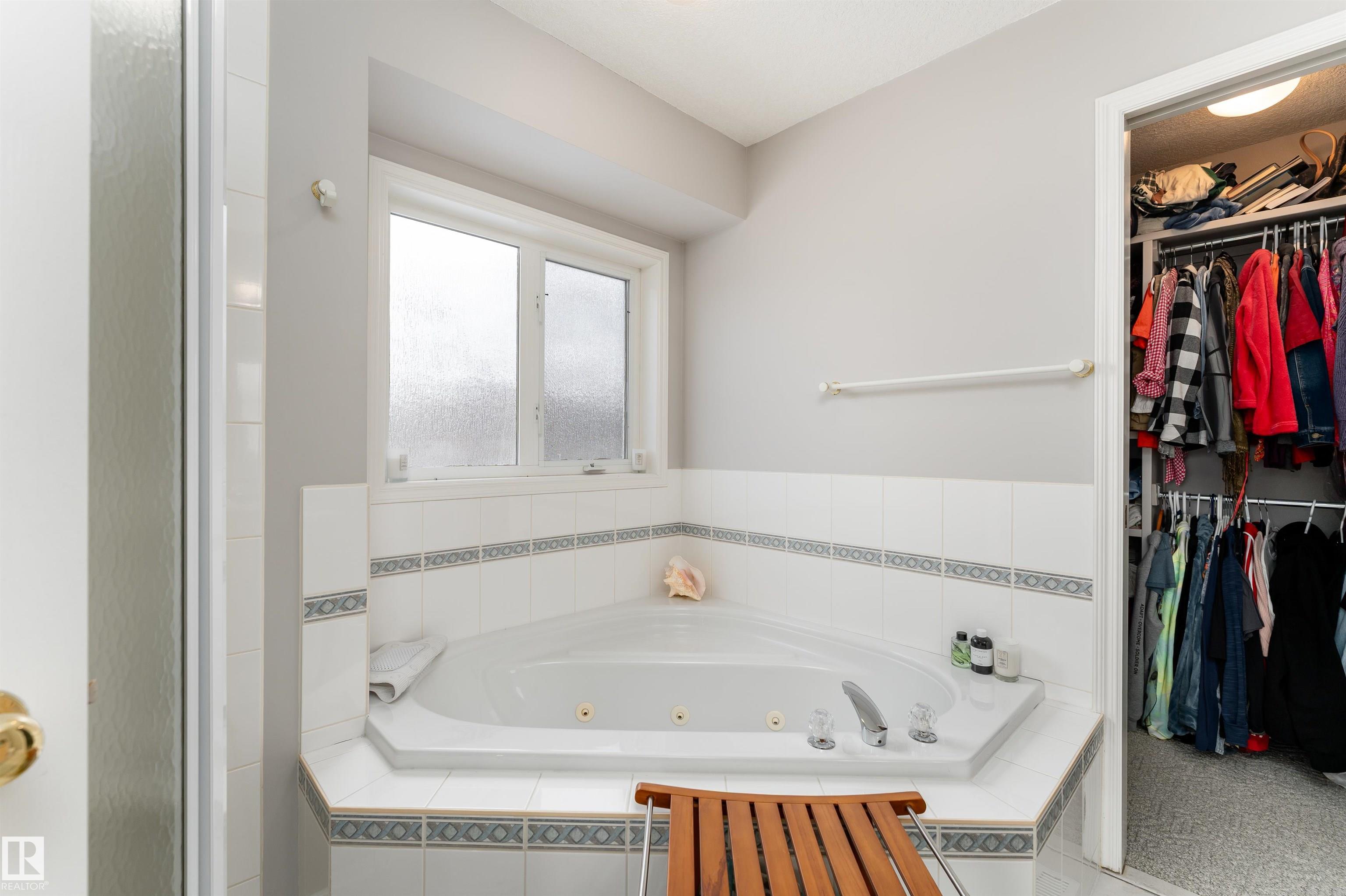 Photo 42 at 2 Olmstead Court, Oakmont, St. Albert