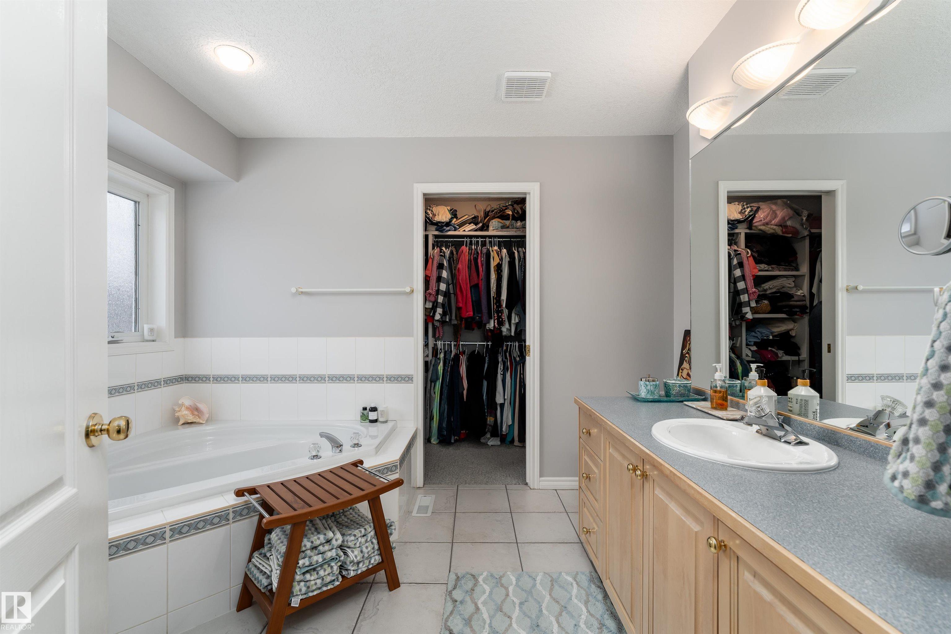 Photo 43 at 2 Olmstead Court, Oakmont, St. Albert