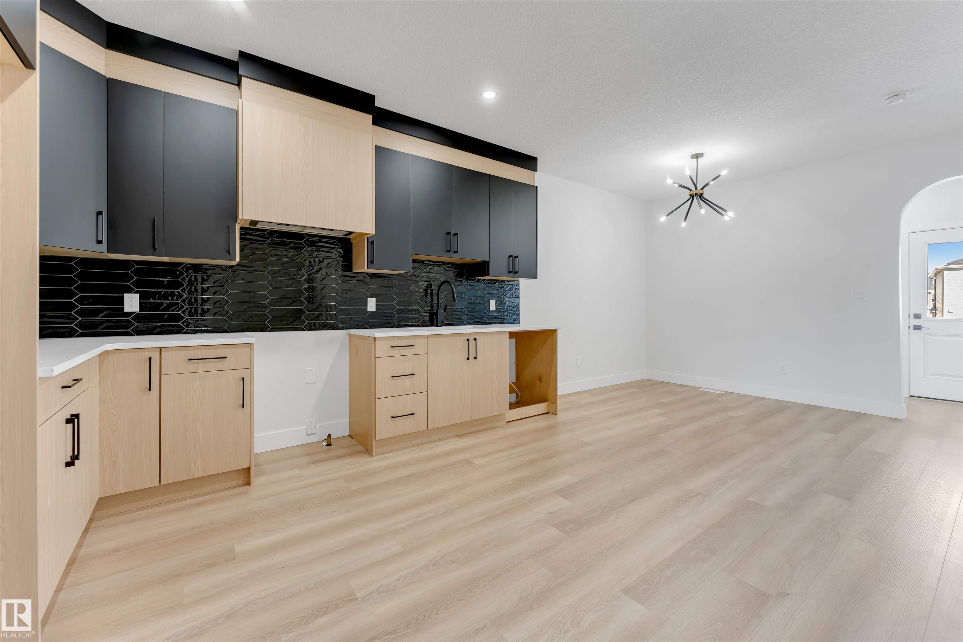 Photo 9 at 22932 80 Avenue NW, Rosenthal, Edmonton