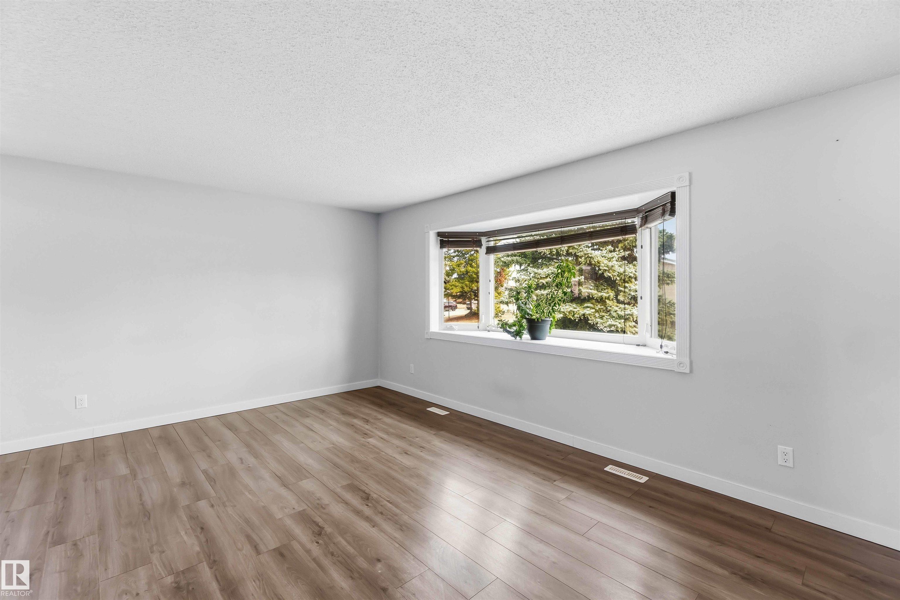 Photo 17 at 17 Windsor Street, Woodhaven, Spruce Grove