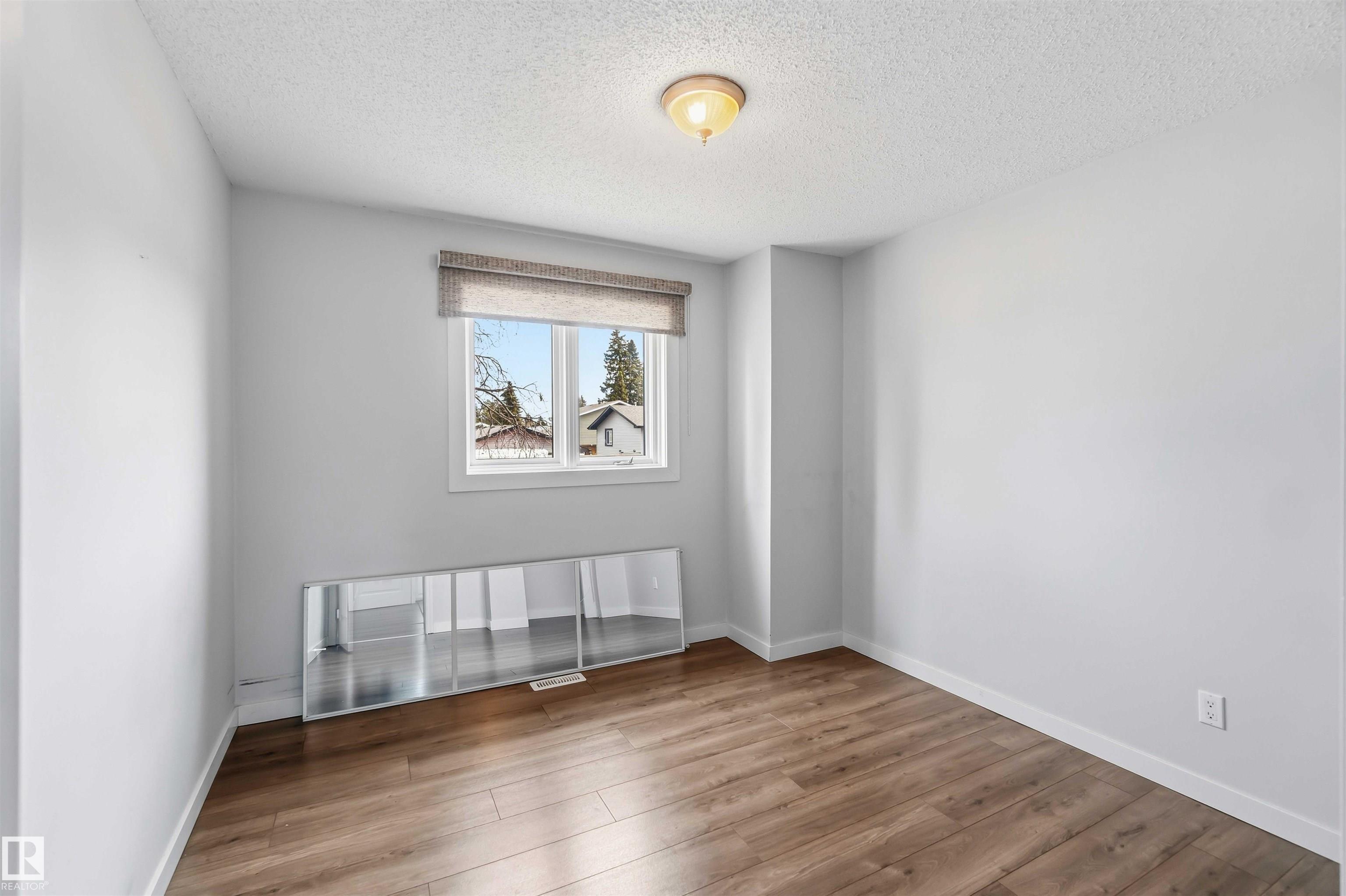 Photo 28 at 17 Windsor Street, Woodhaven, Spruce Grove