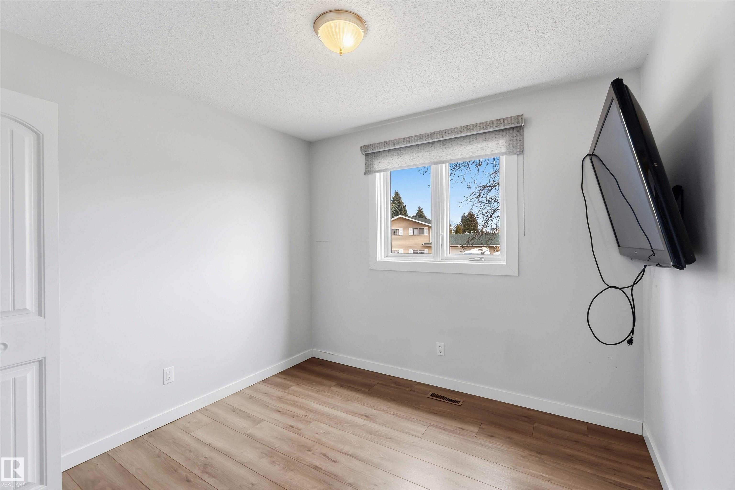 Photo 29 at 17 Windsor Street, Woodhaven, Spruce Grove