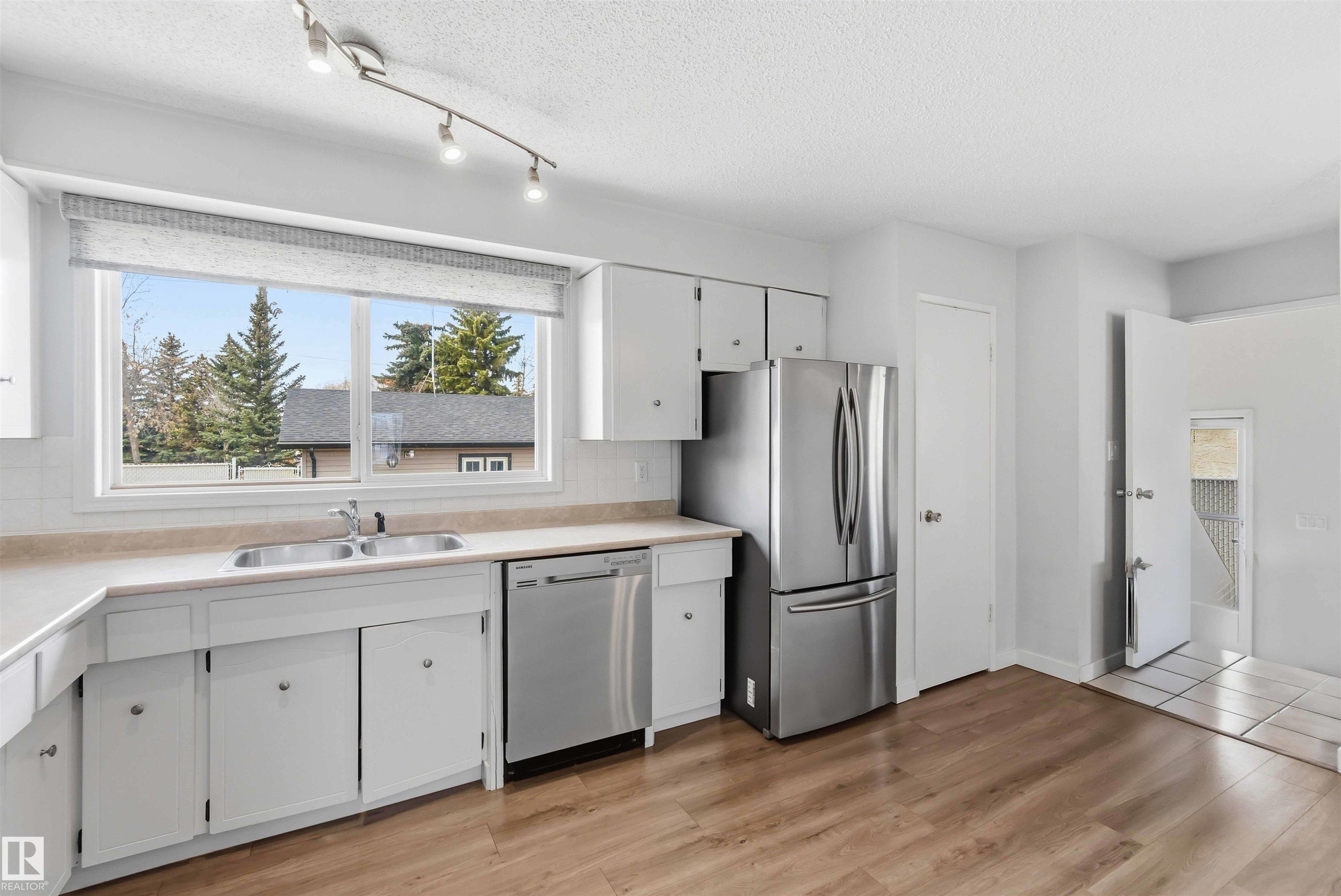 Photo 7 at 17 Windsor Street, Woodhaven, Spruce Grove