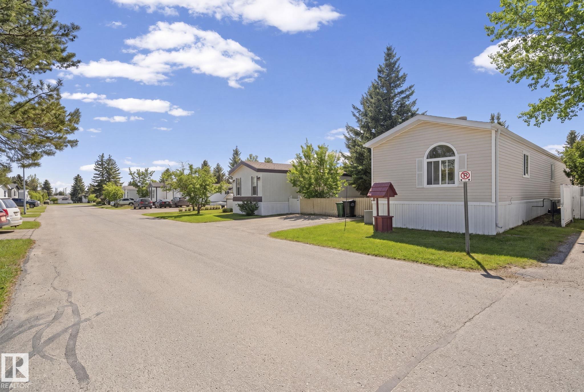 66 Evergreen Park NE