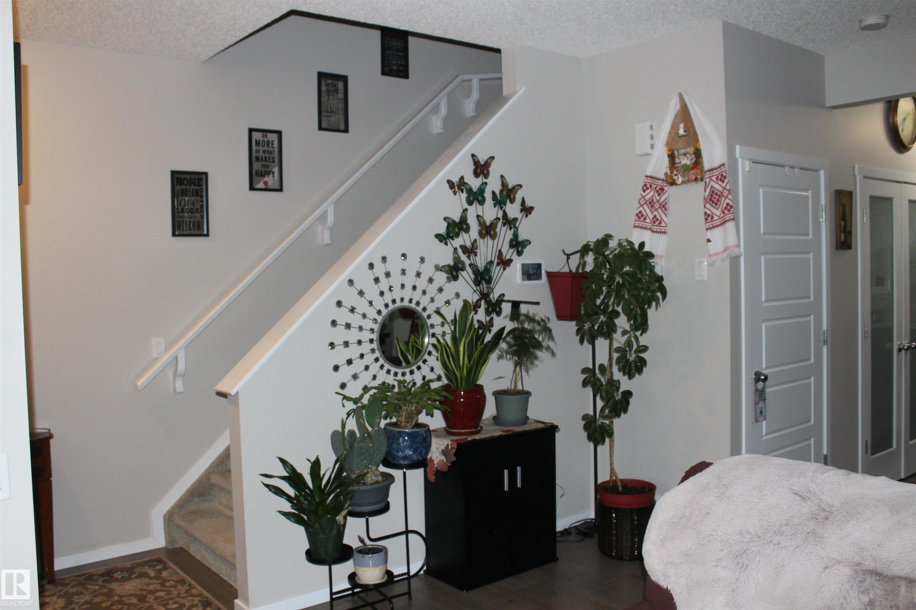 Picture for 405 ORCHARDS BV SW