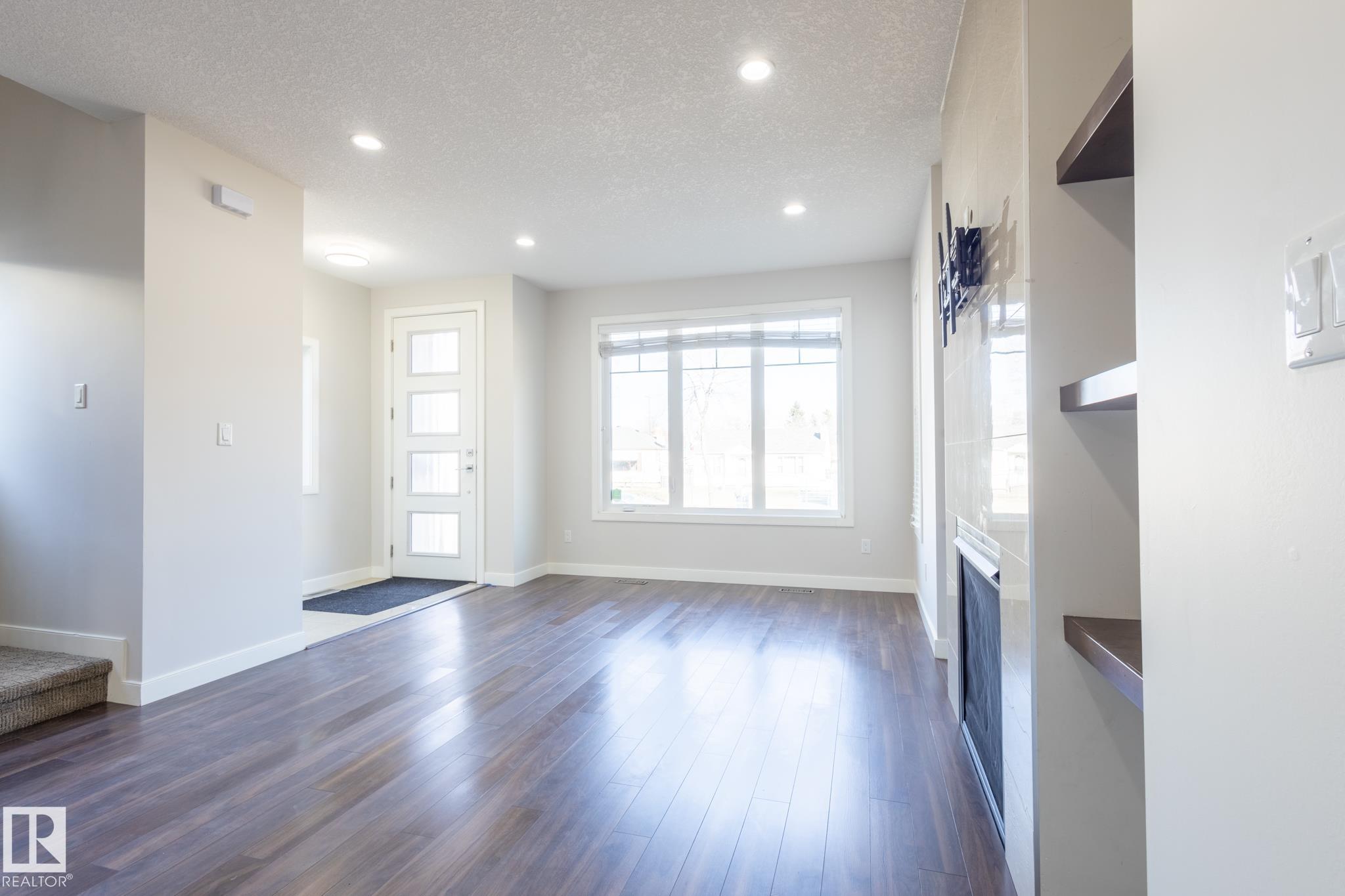 Photo 7 at 12212 124 Street NW, Prince Charles, Edmonton