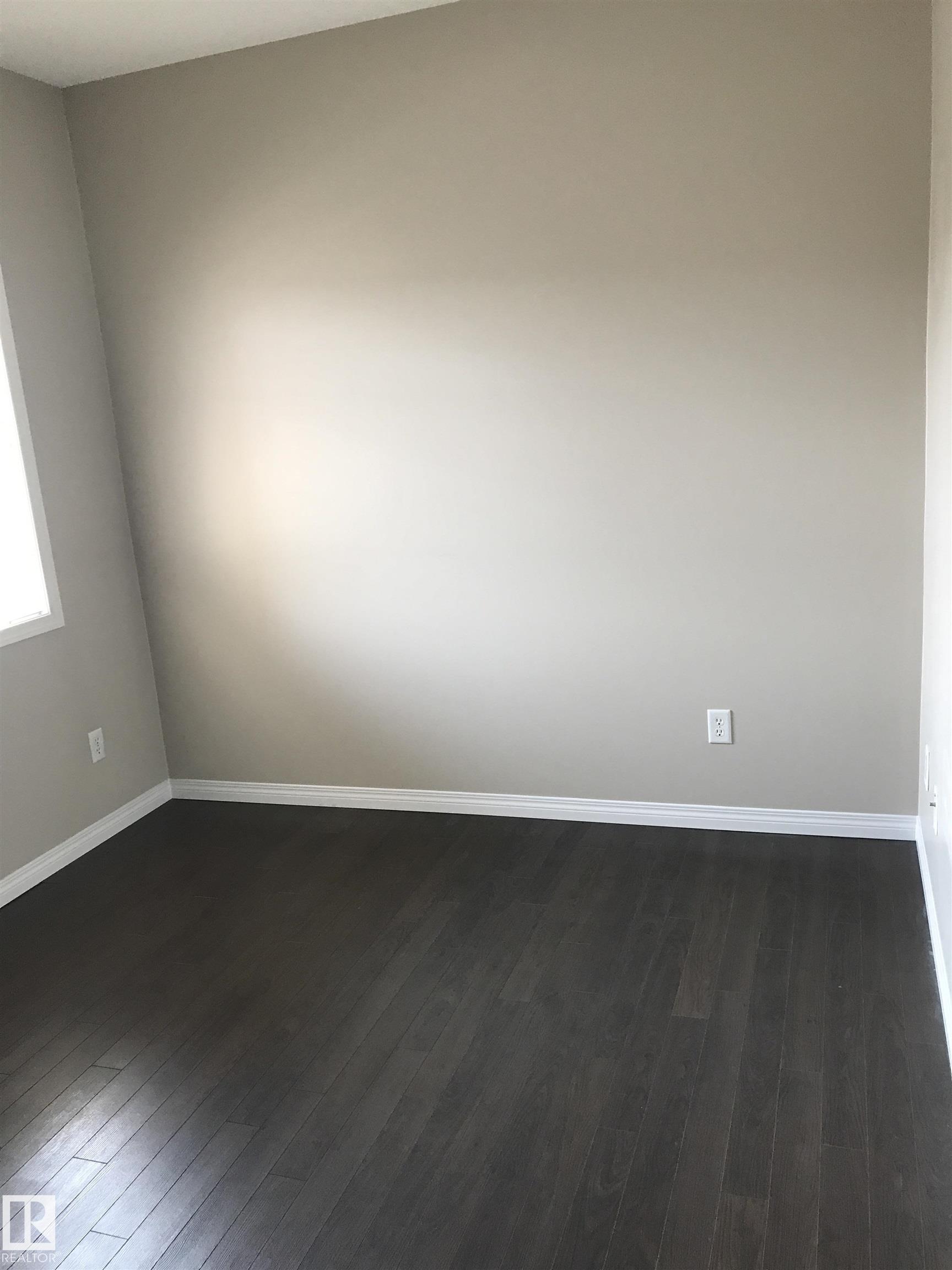 Photo 12 at 407 - 164 Bridgeport Boulevard, Bridgeport, Leduc