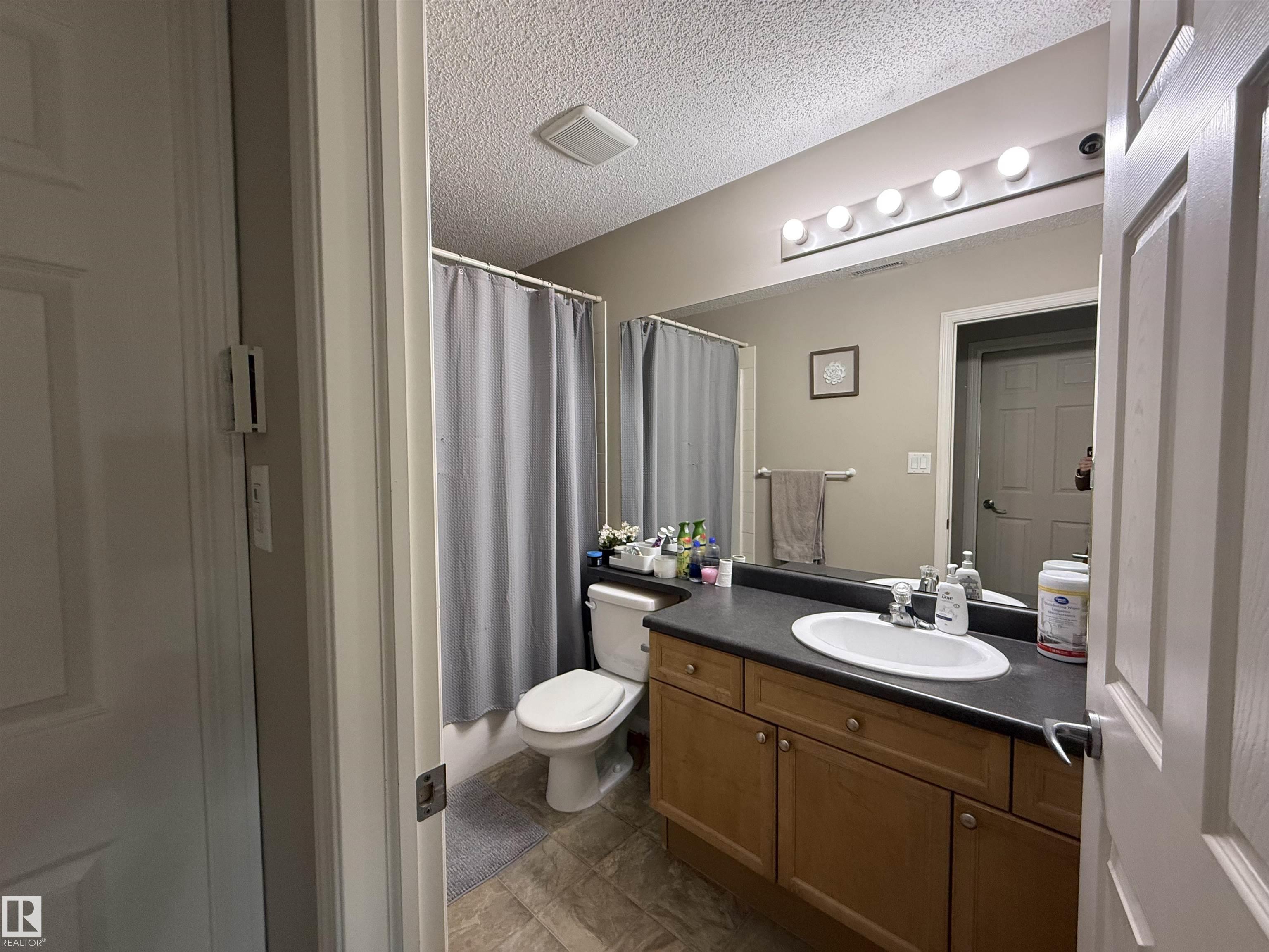 Photo 14 at 407 - 164 Bridgeport Boulevard, Bridgeport, Leduc