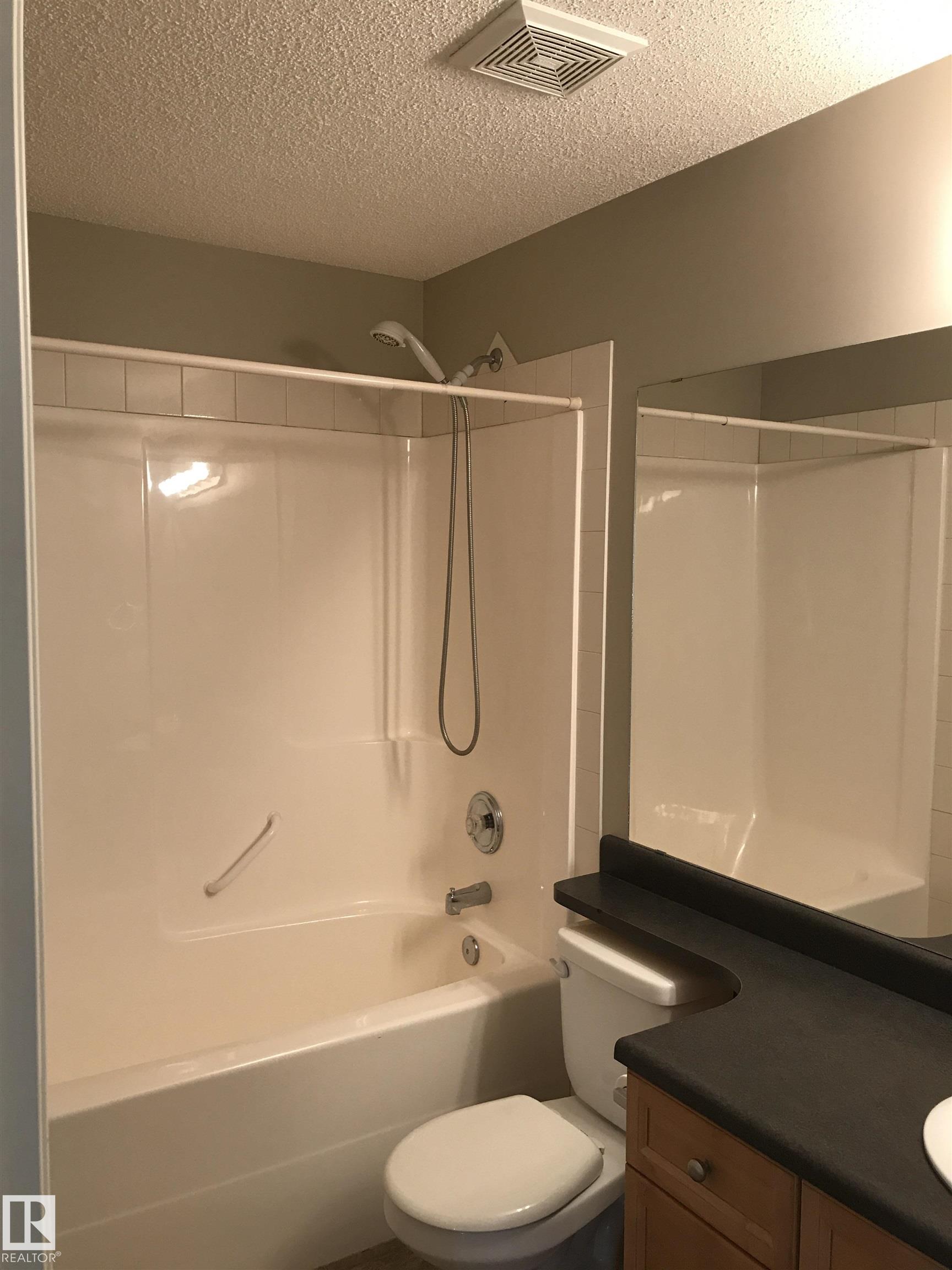 Photo 8 at 407 - 164 Bridgeport Boulevard, Bridgeport, Leduc