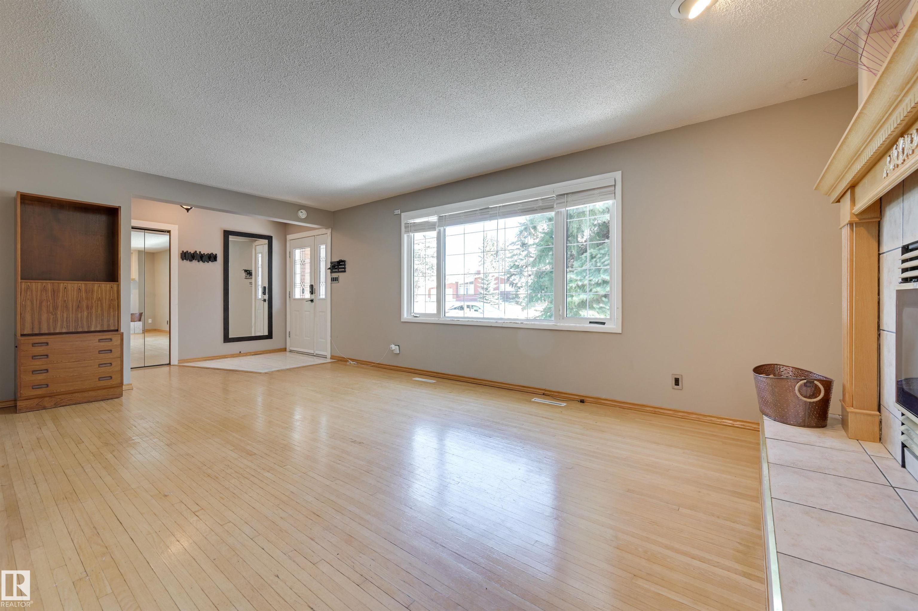 Photo 16 at 8512 Buena Vista Road NW, Laurier Heights, Edmonton