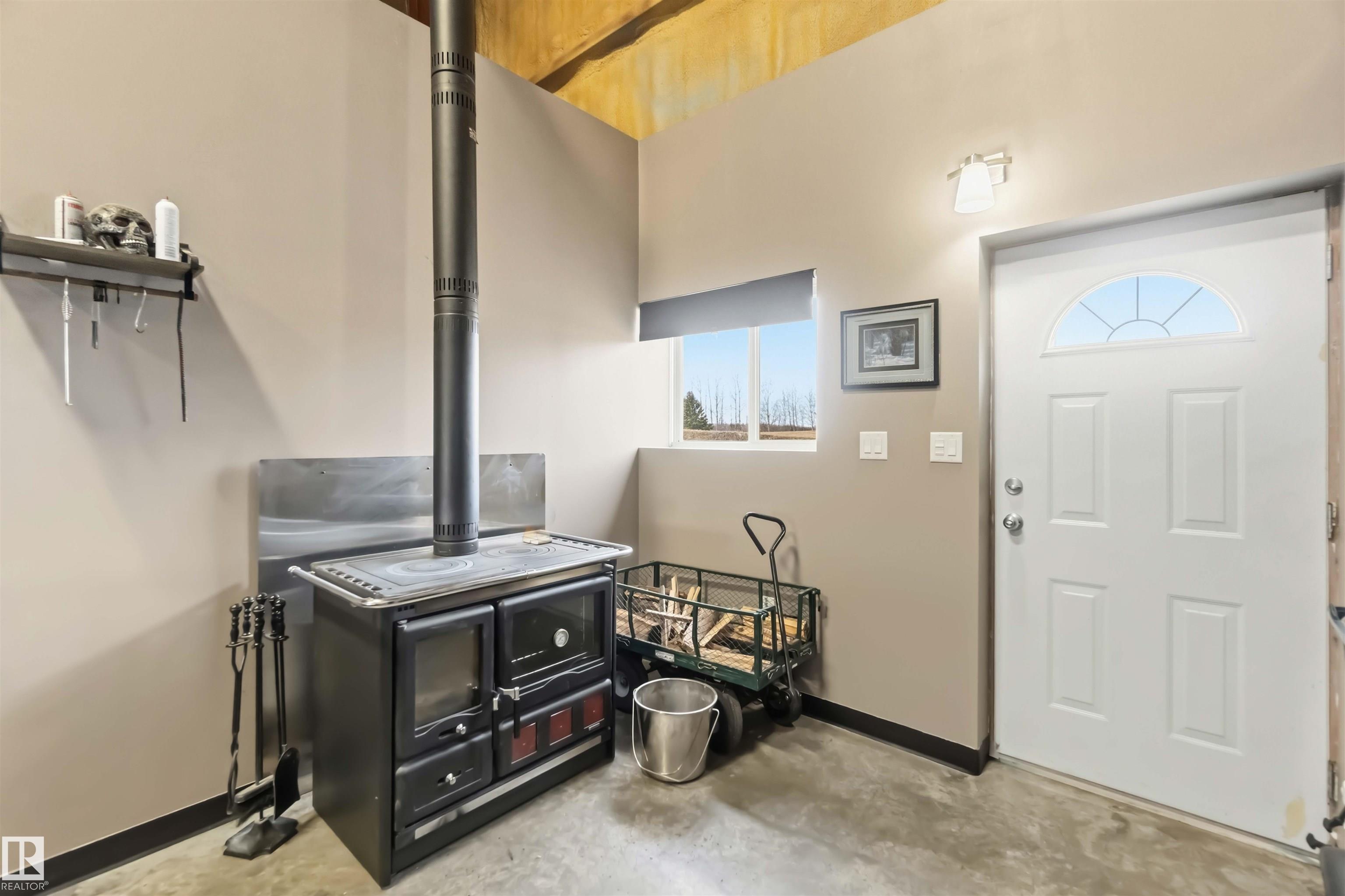 Photo 11 at 50531 Rge Road 14, None, Rural Parkland County