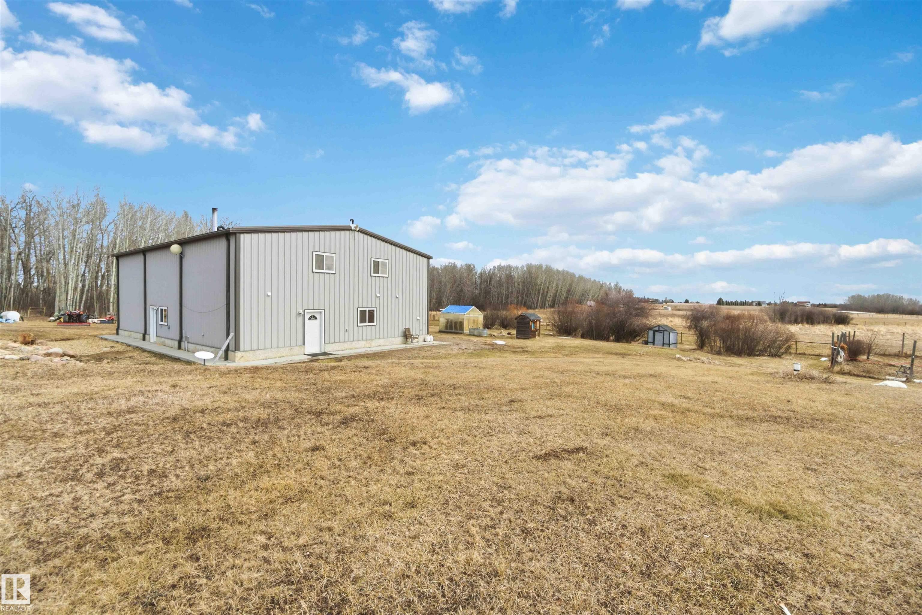 Photo 7 at 50531 Rge Road 14, None, Rural Parkland County