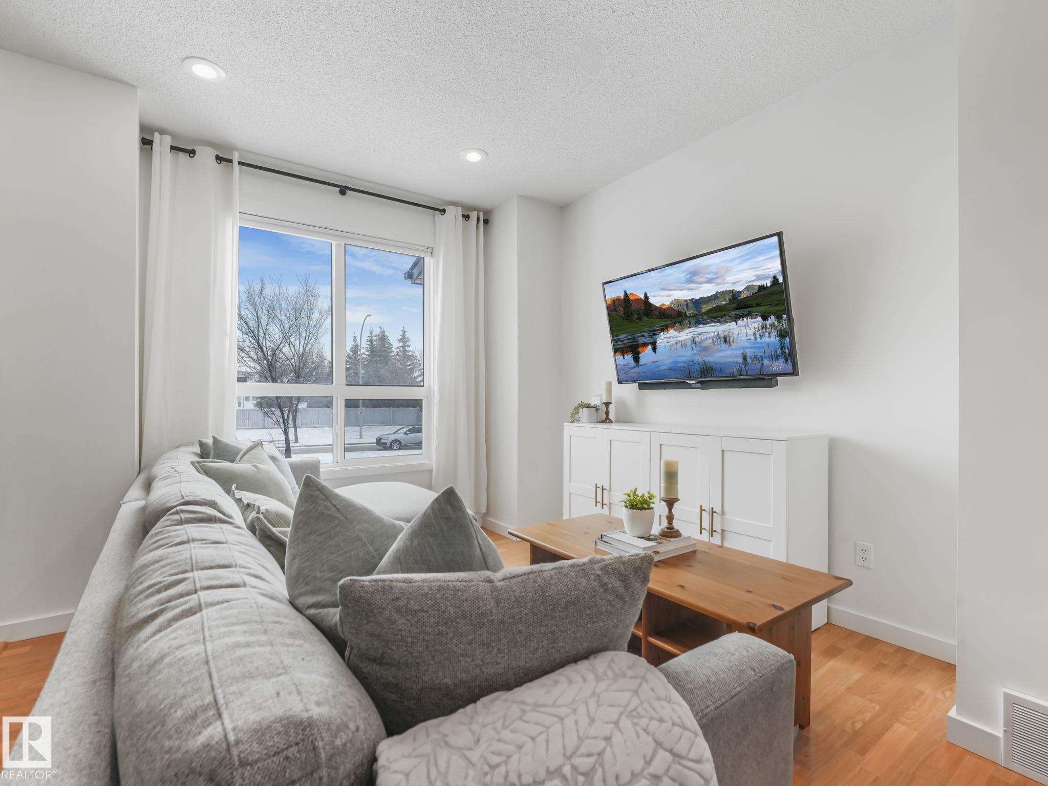 16915 82 Street NW, Schonsee, Edmonton