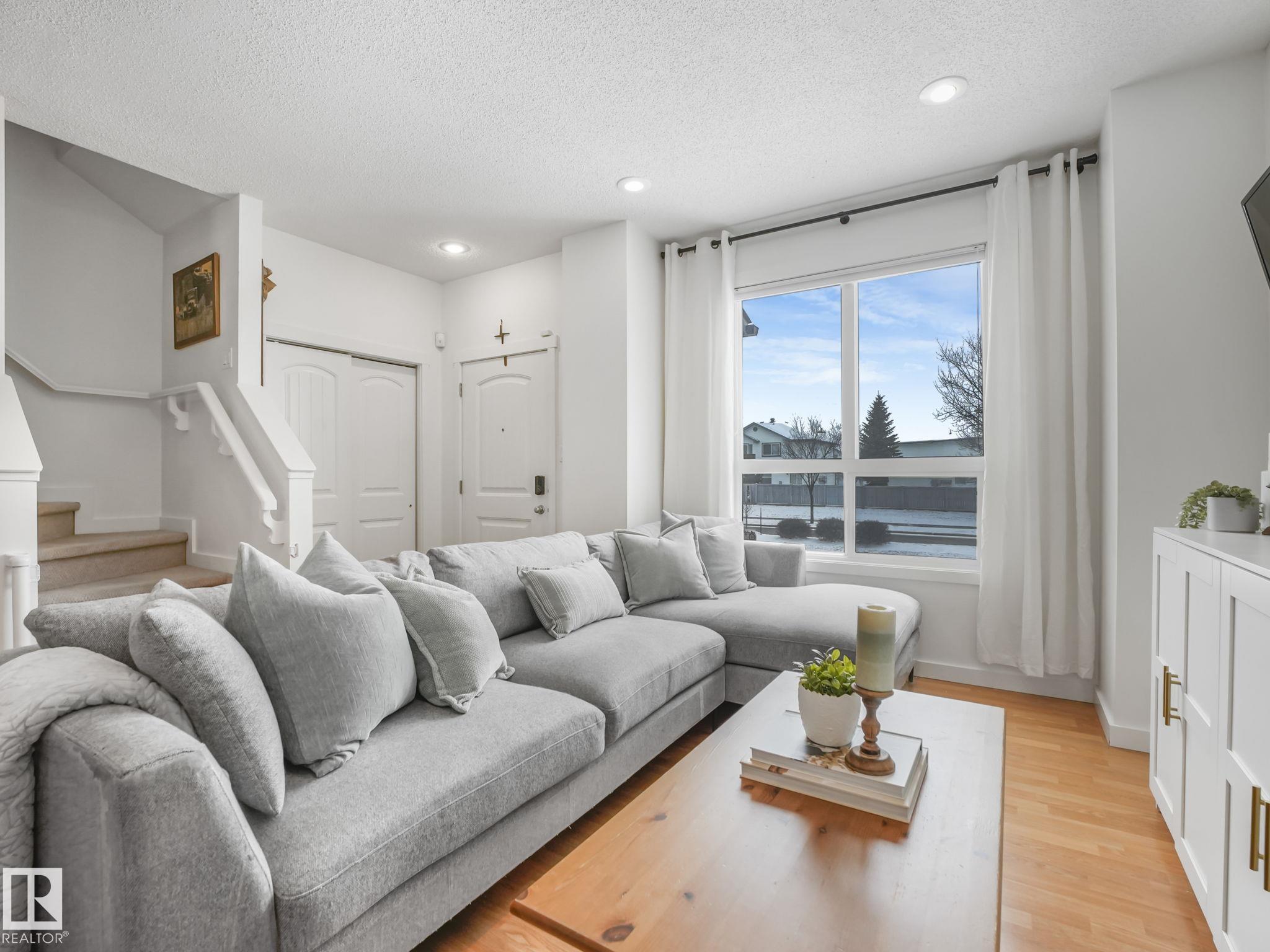 16915 82 Street NW, Schonsee, Edmonton