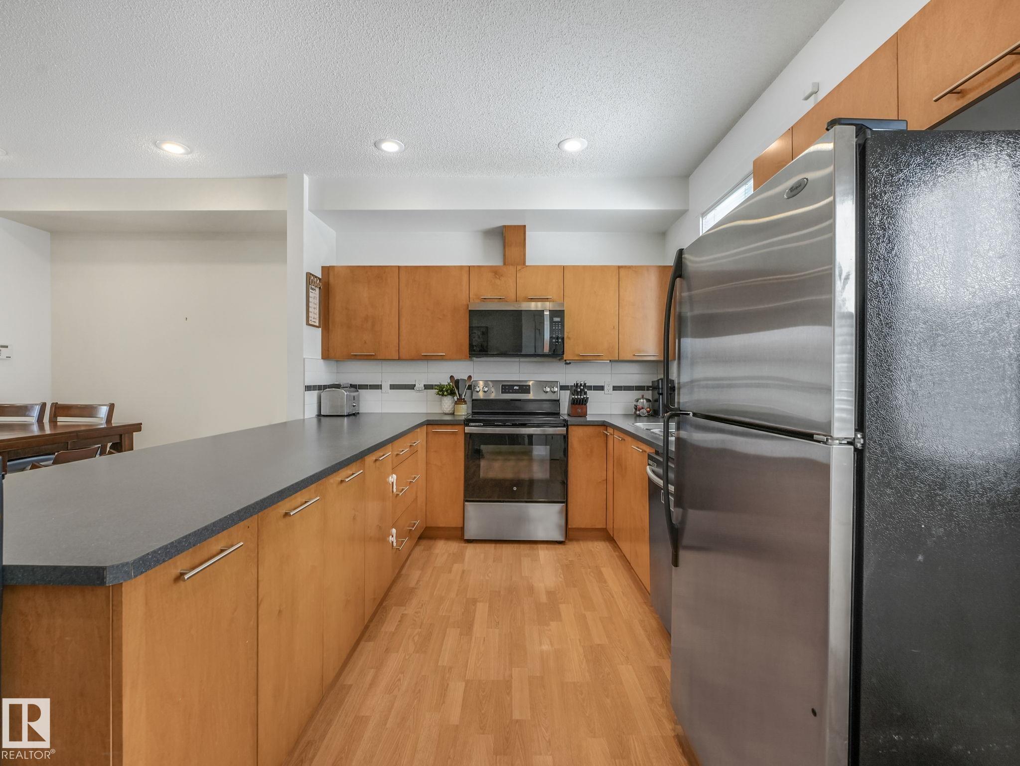 Photo 8 at 16915 82 Street NW, Schonsee, Edmonton