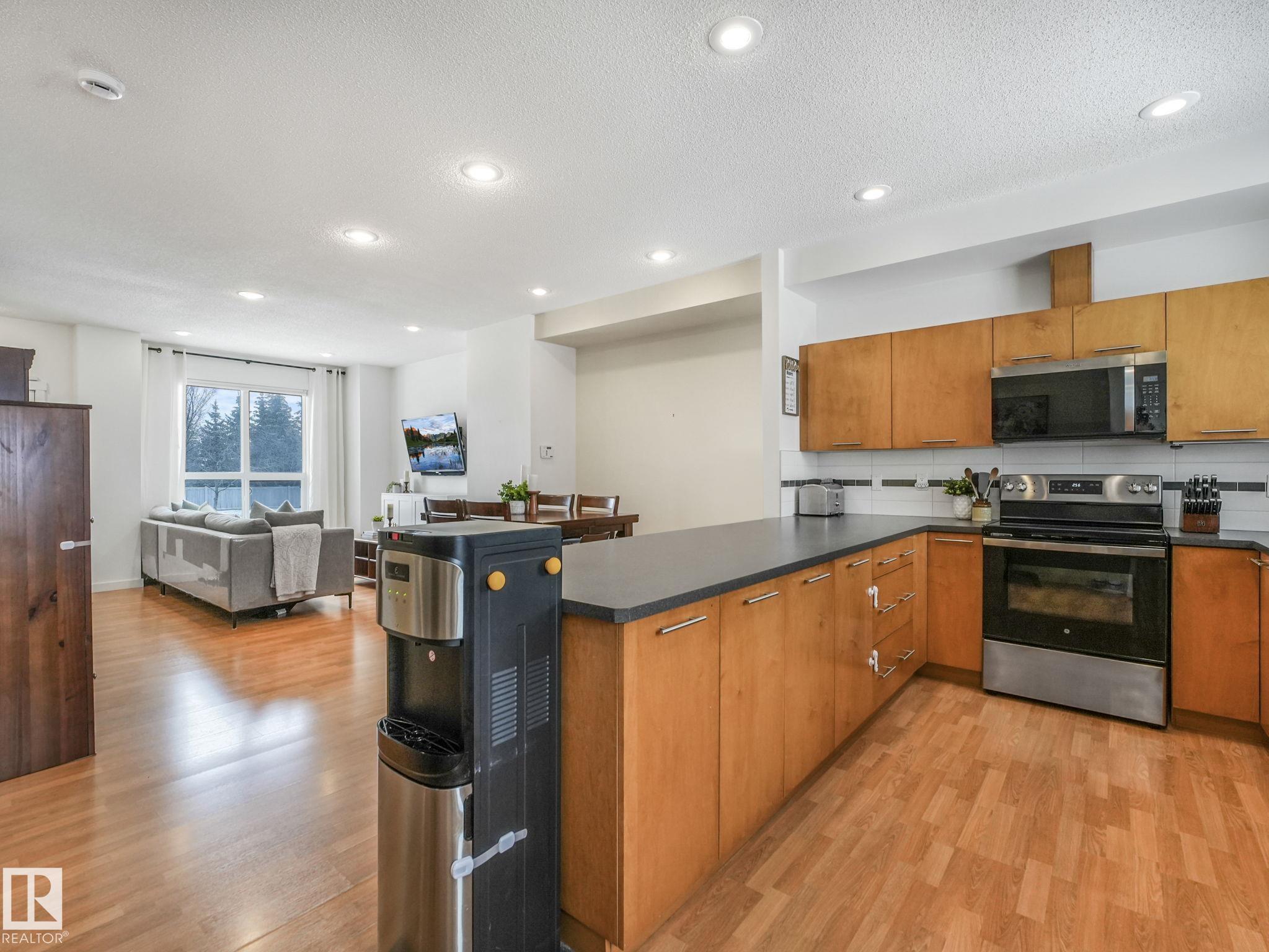 Photo 10 at 16915 82 Street NW, Schonsee, Edmonton