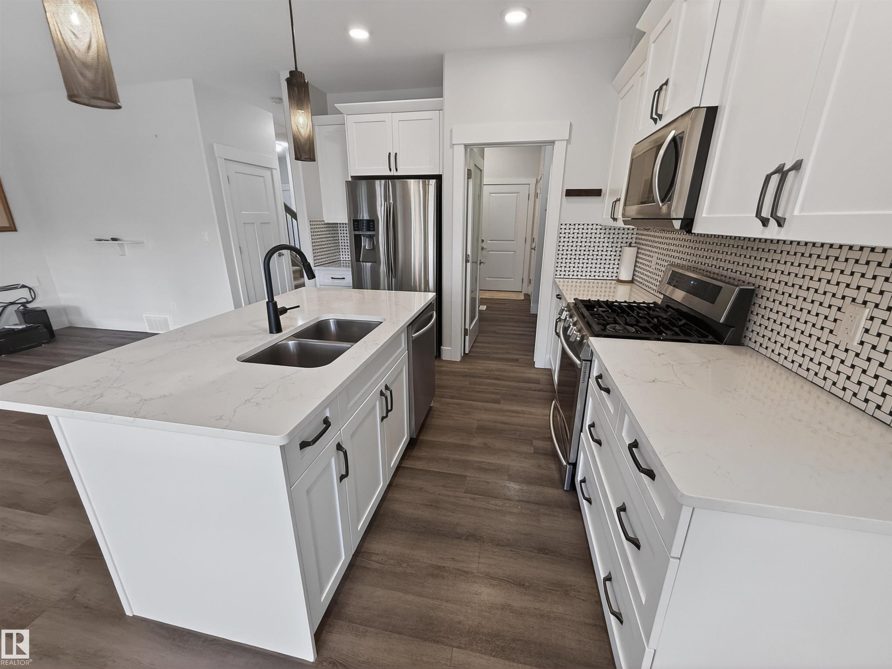 Photo 12 at 25 Taylor Court, Tonewood, Spruce Grove