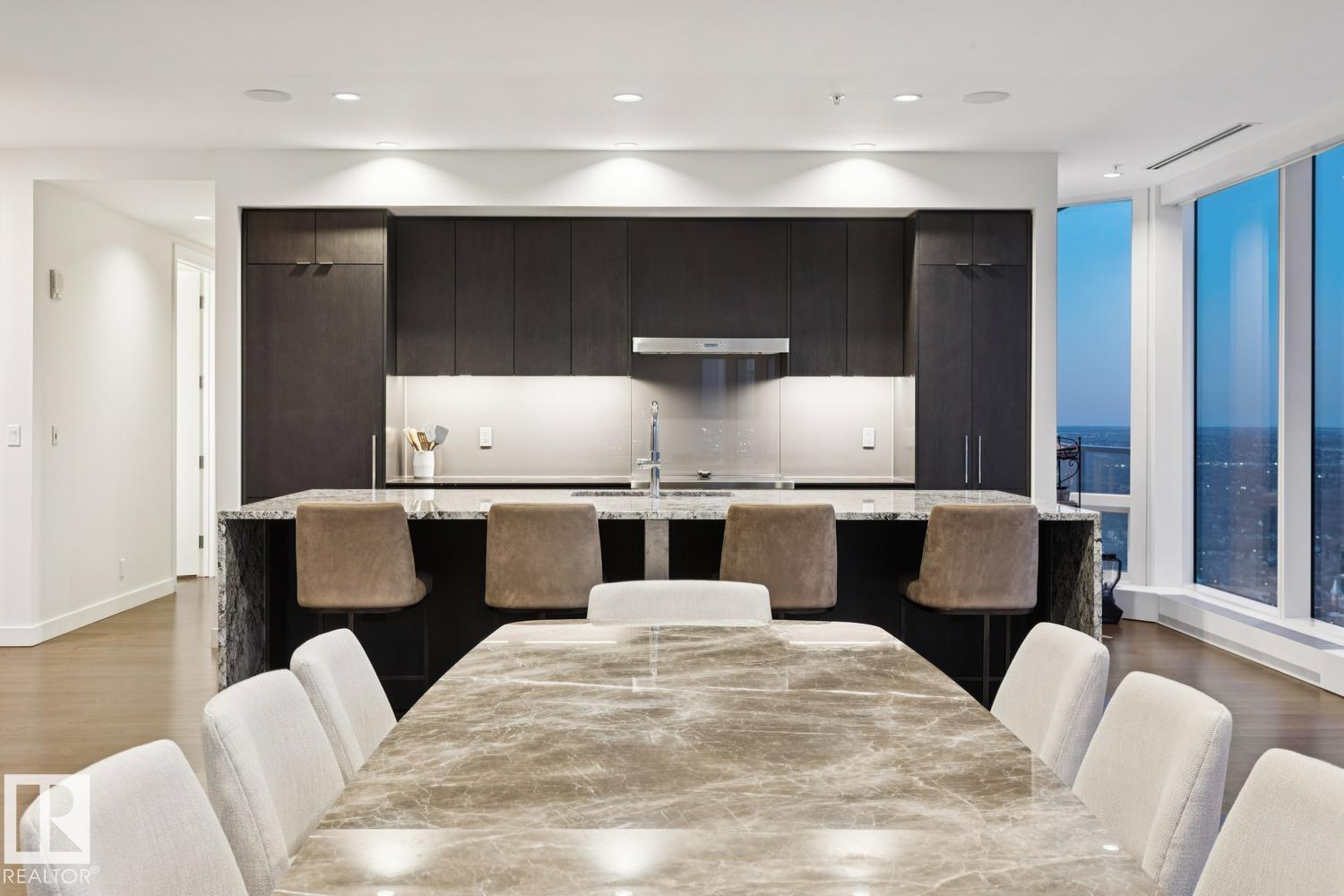 https://zimg.paragon.ice.com/ParagonImages/Property/PM/RAE/225396008/9/0/0/af2cba609ea9694f294f3af5b5624950/1/77dd06be756759e57a0312a6c85a6065/225396008-93f81346-3ad9-4a7a-855e-ccef32f17b35.JPG