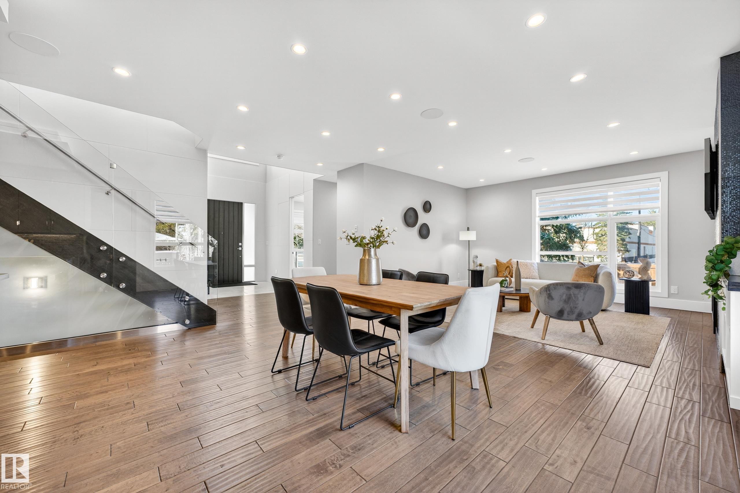 Photo 11 at 14132 97 Avenue NW, Crestwood, Edmonton