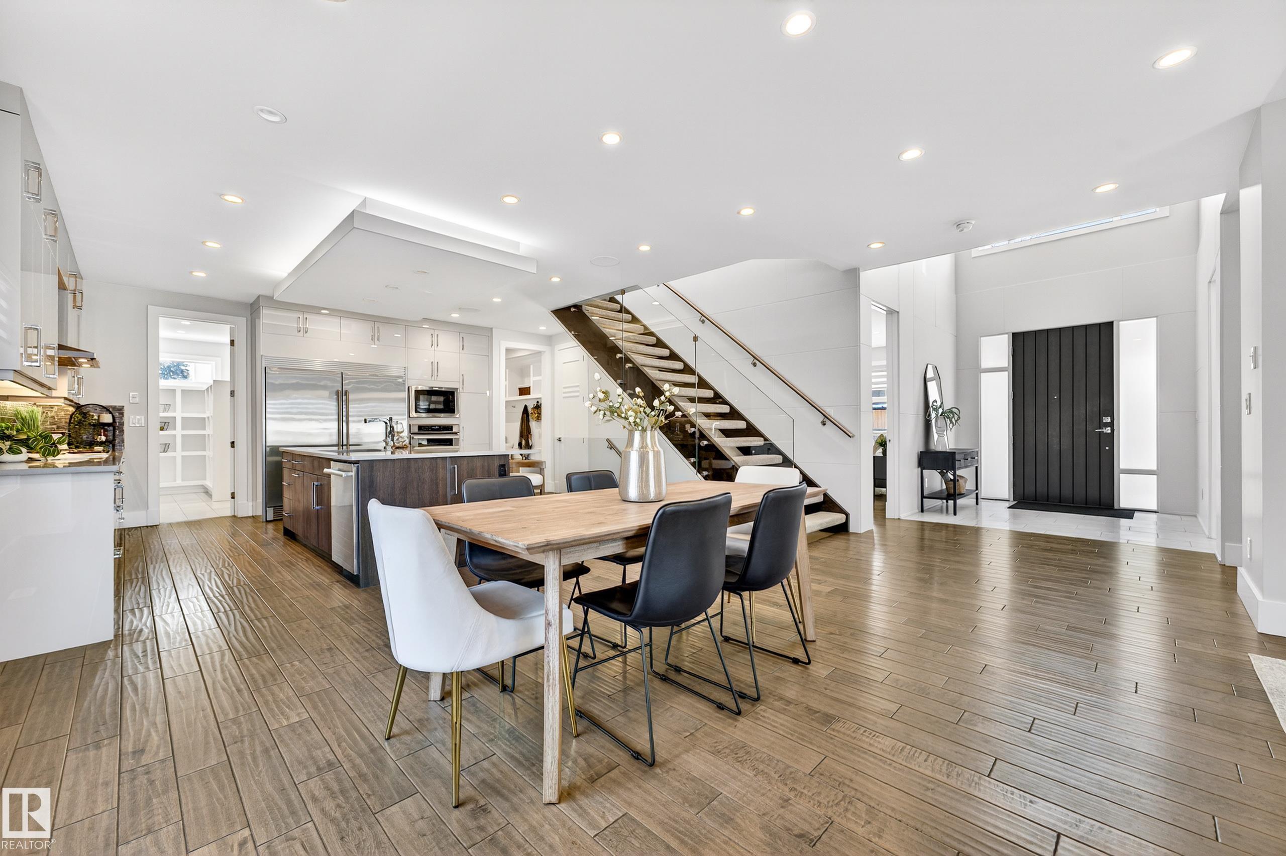 Photo 12 at 14132 97 Avenue NW, Crestwood, Edmonton