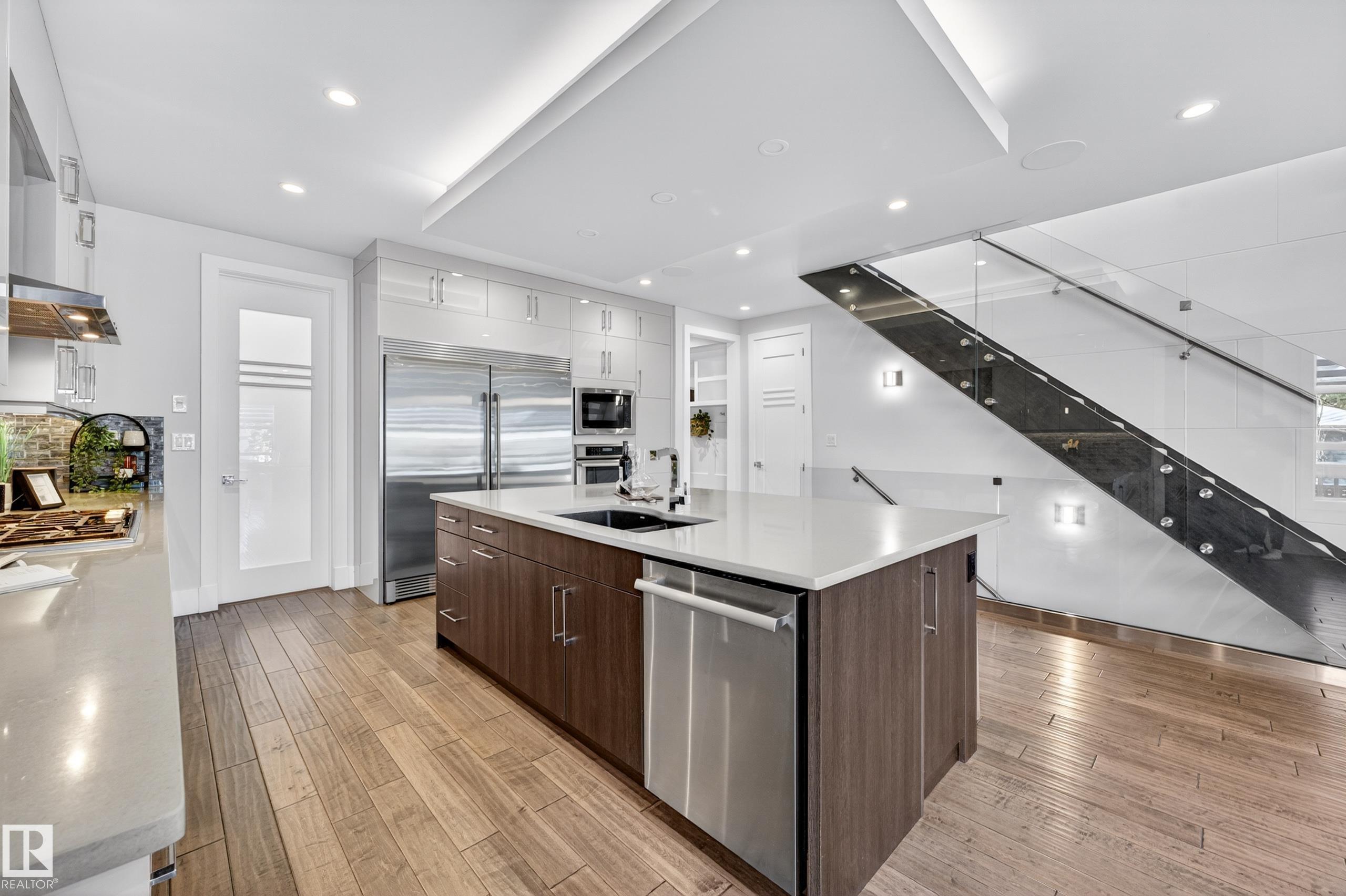 Photo 13 at 14132 97 Avenue NW, Crestwood, Edmonton