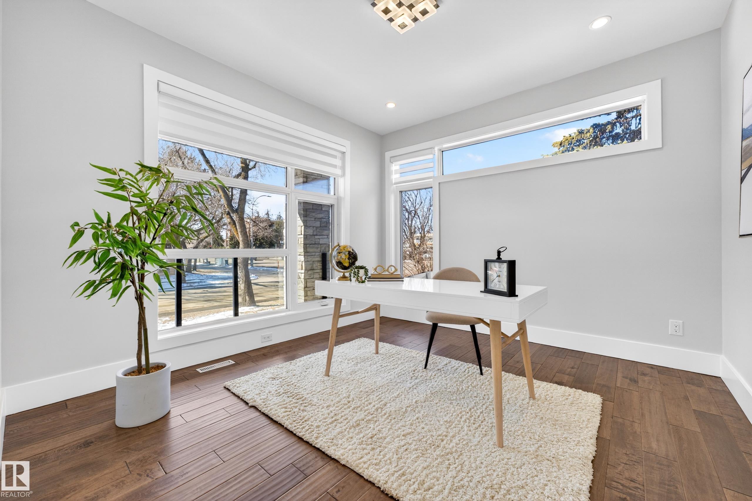 https://zimg.paragon.ice.com/ParagonImages/Property/PM/RAE/225396011/24/0/0/56a4b5db11c20577c2960b3406f33e13/1/0477250f9673111bf6e0354a56746f8f/225396011-924fe227-c2f1-41d3-bf90-99098203f6e4.JPG