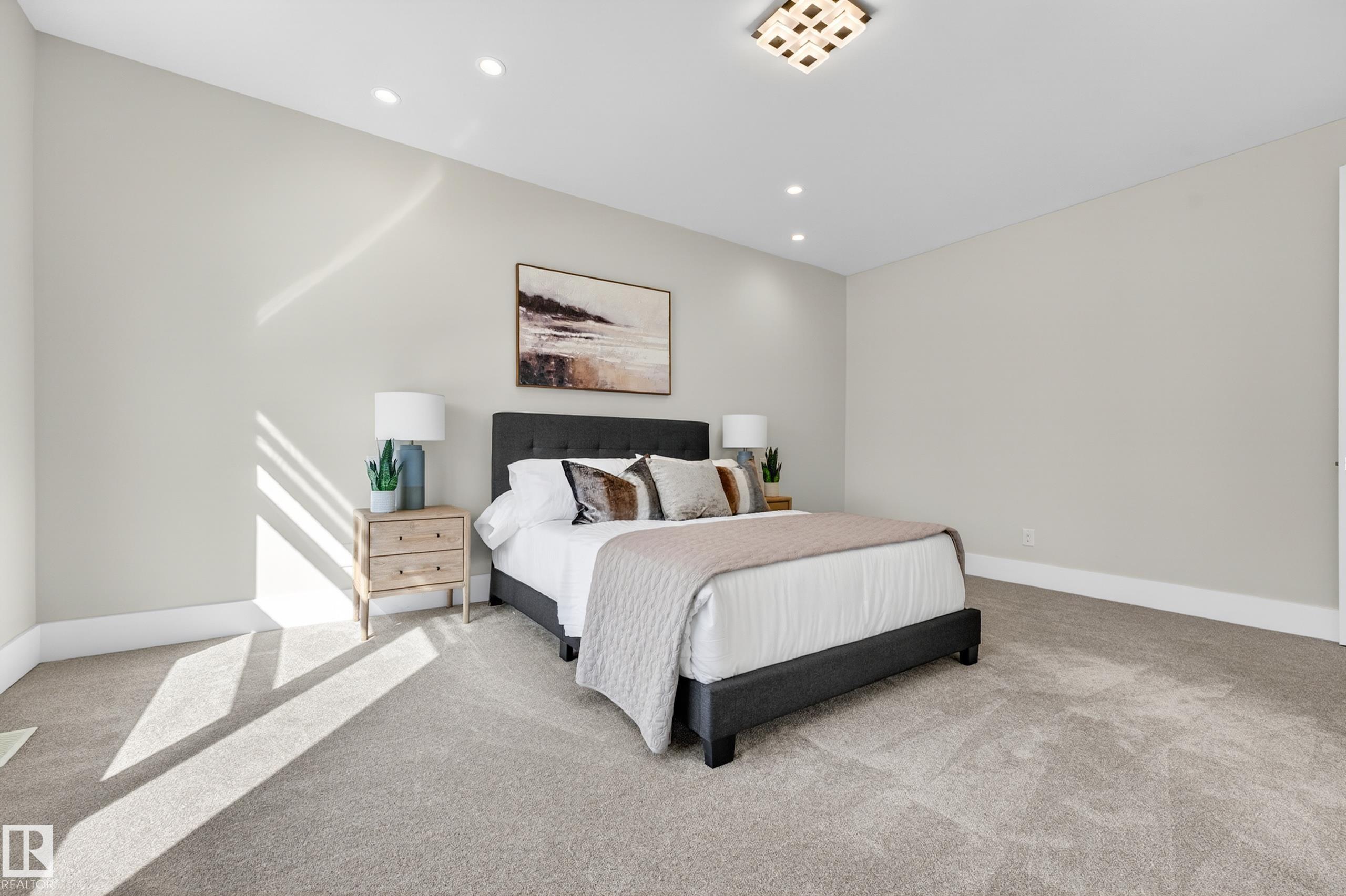 https://zimg.paragon.ice.com/ParagonImages/Property/PM/RAE/225396011/32/0/0/c7ea799b1cc2abab8c1fbb67fda113af/1/0477250f9673111bf6e0354a56746f8f/225396011-98d31b70-c82b-4571-adc3-bdf02bae6147.JPG