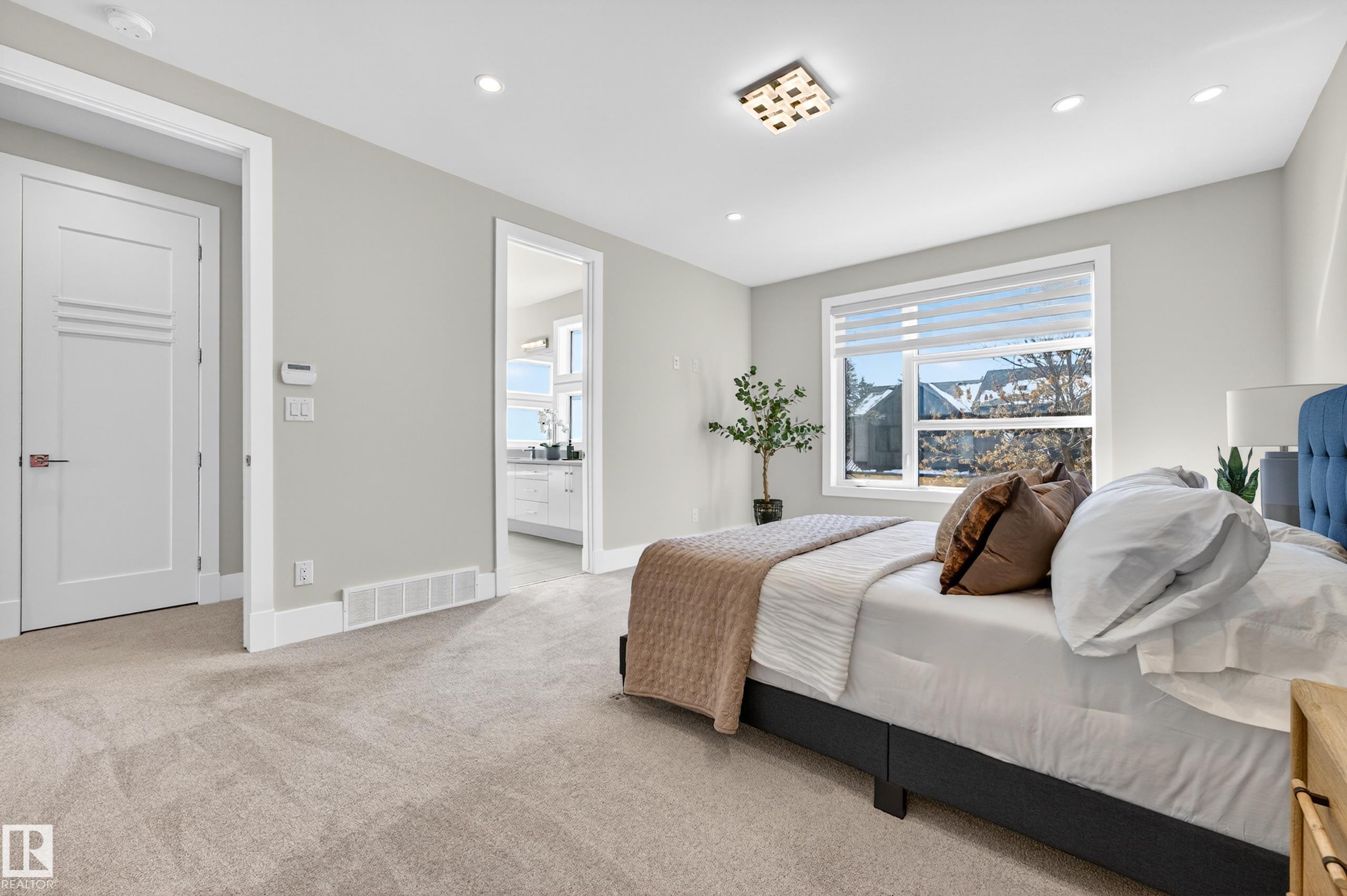 Photo 33 at 14132 97 Avenue NW, Crestwood, Edmonton