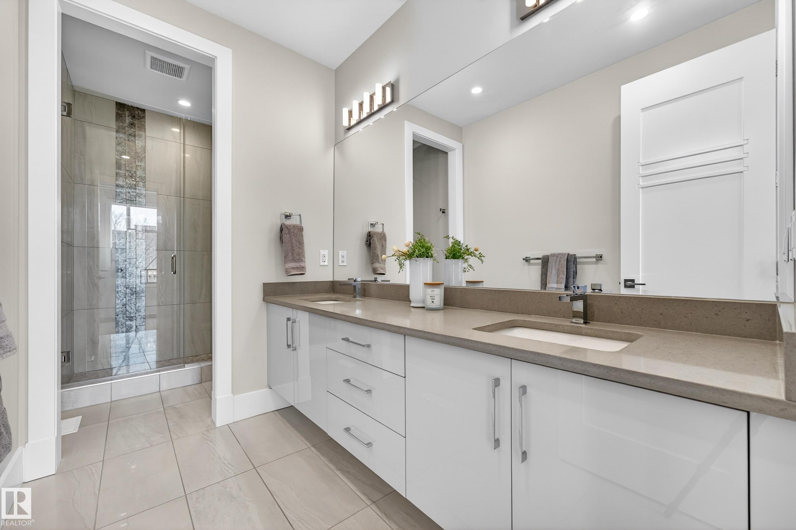 Photo 41 at 14132 97 Avenue NW, Crestwood, Edmonton