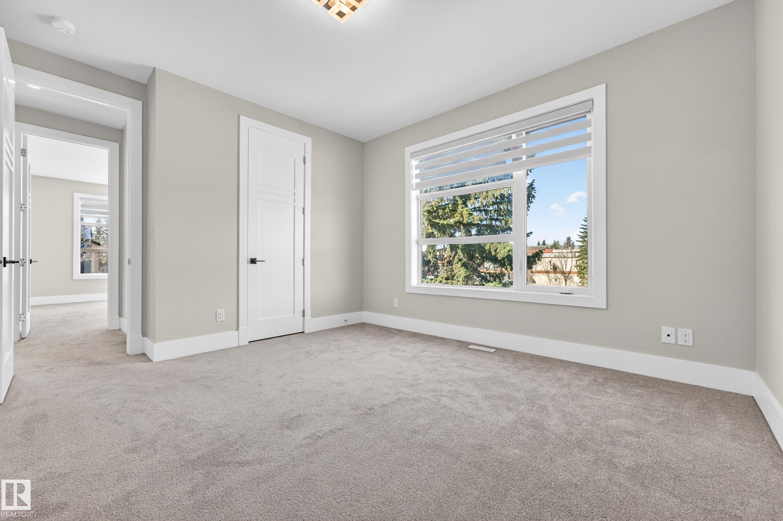 https://zimg.paragon.ice.com/ParagonImages/Property/PM/RAE/225396011/44/0/0/896d2203a8645ad6518d2030ddffa591/1/0477250f9673111bf6e0354a56746f8f/225396011-ac46a8e8-2c65-4f26-9cd8-551df9250d2e.JPG