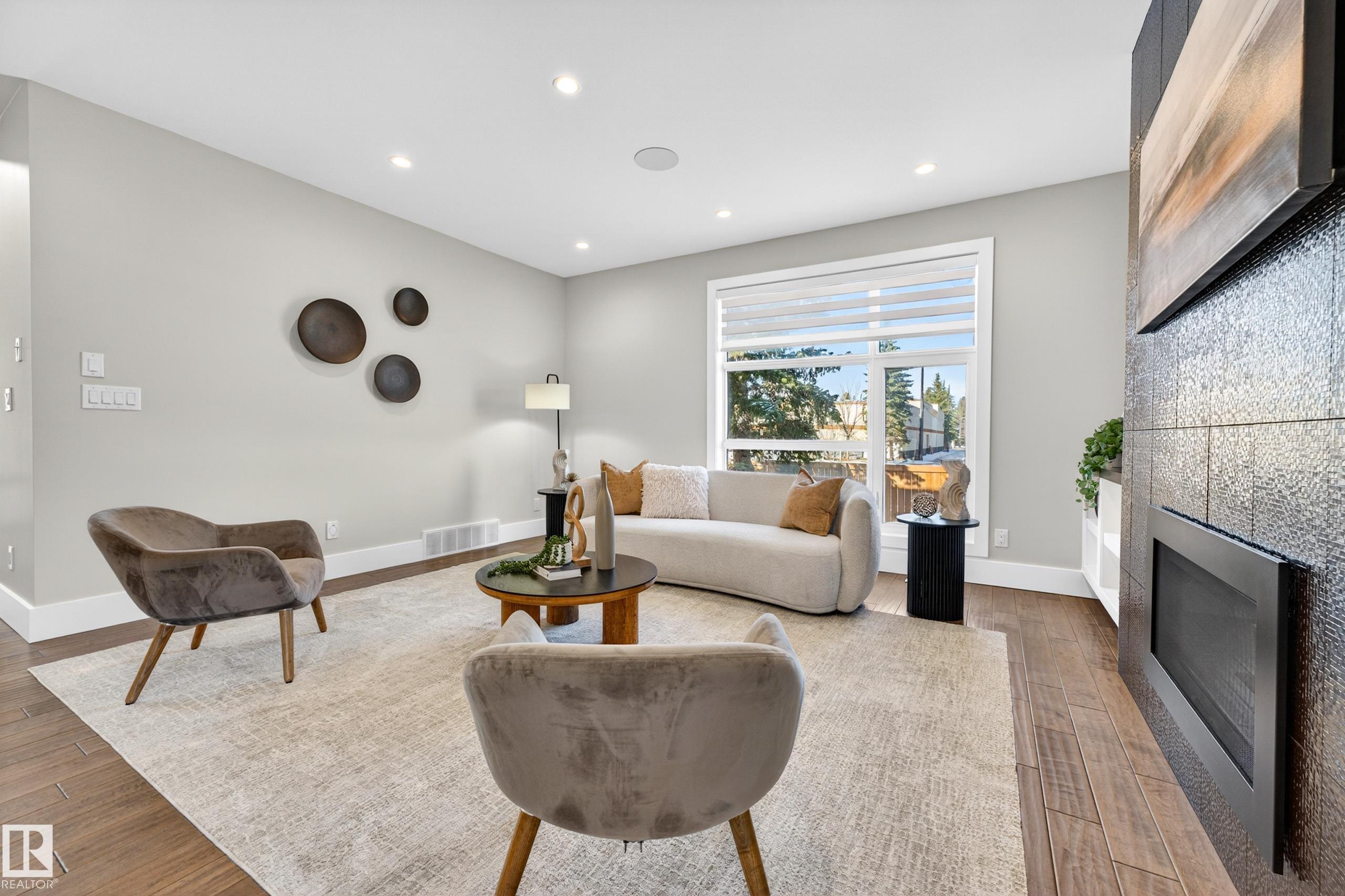 Photo 6 at 14132 97 Avenue NW, Crestwood, Edmonton