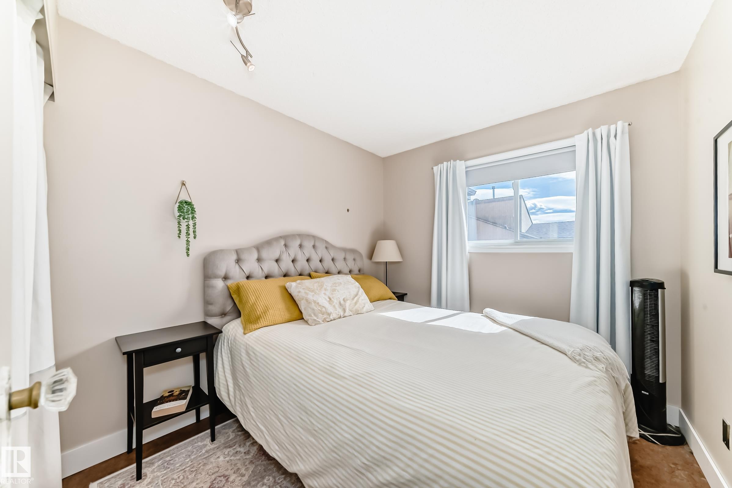 Photo 25 at 8113 27 Avenue NW, Meyonohk, Edmonton