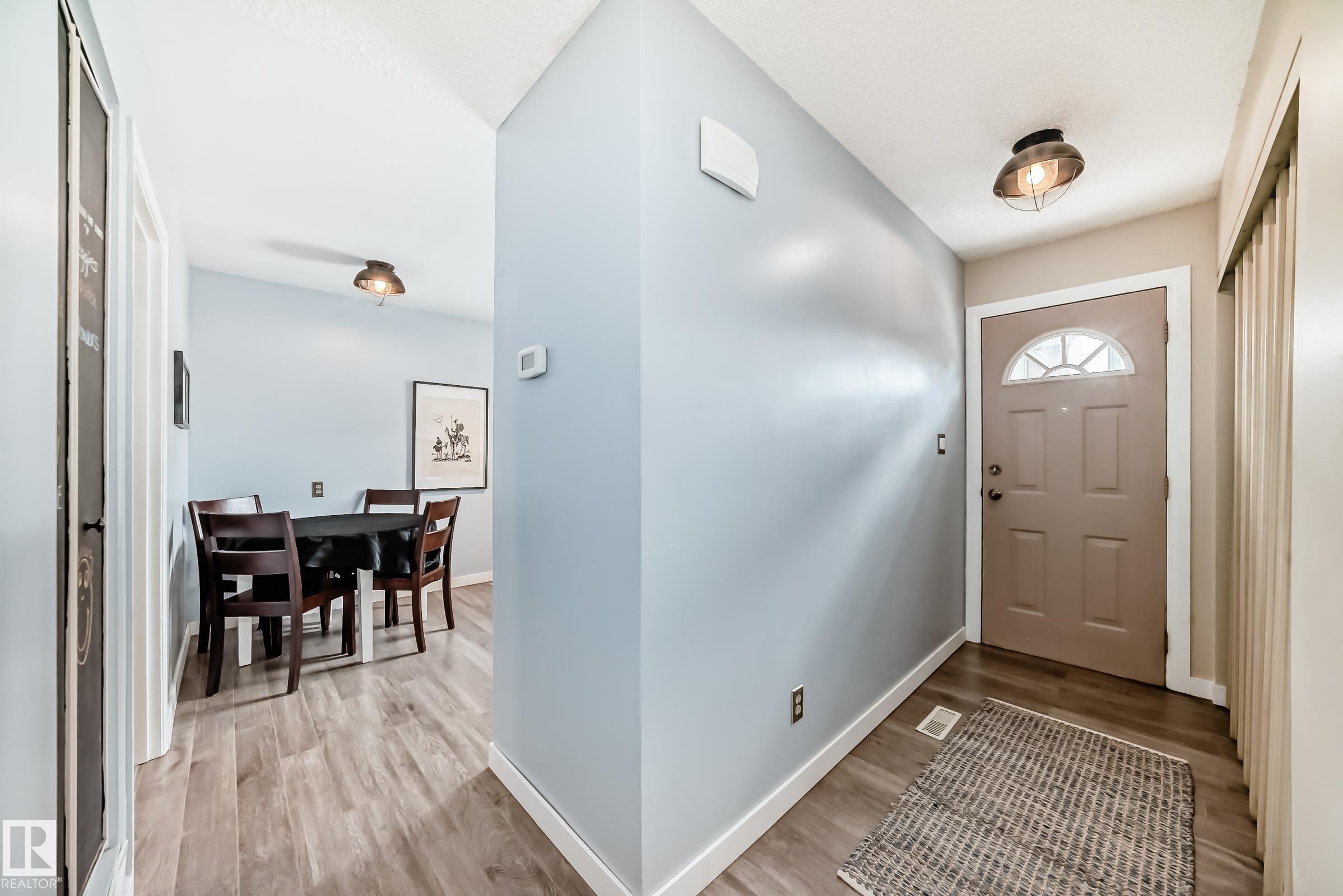 Photo 10 at 8113 27 Avenue NW, Meyonohk, Edmonton