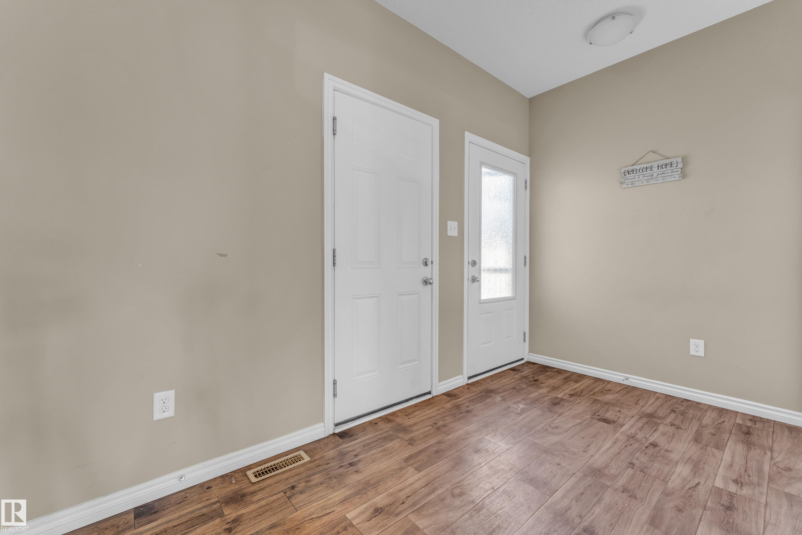 2526 19a Avenue NW, Laurel, Edmonton