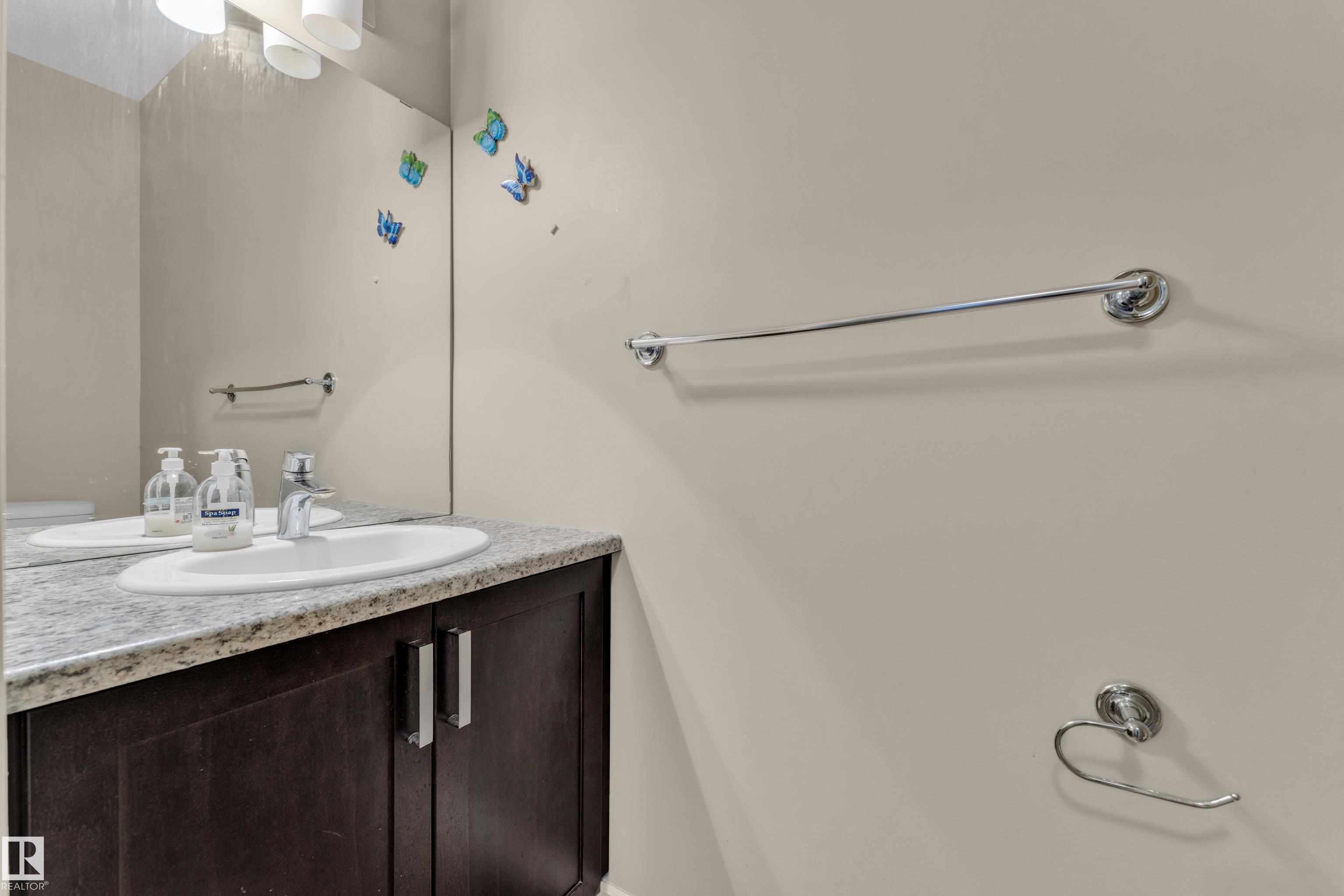 Photo 8 at 2526 19a Avenue NW, Laurel, Edmonton