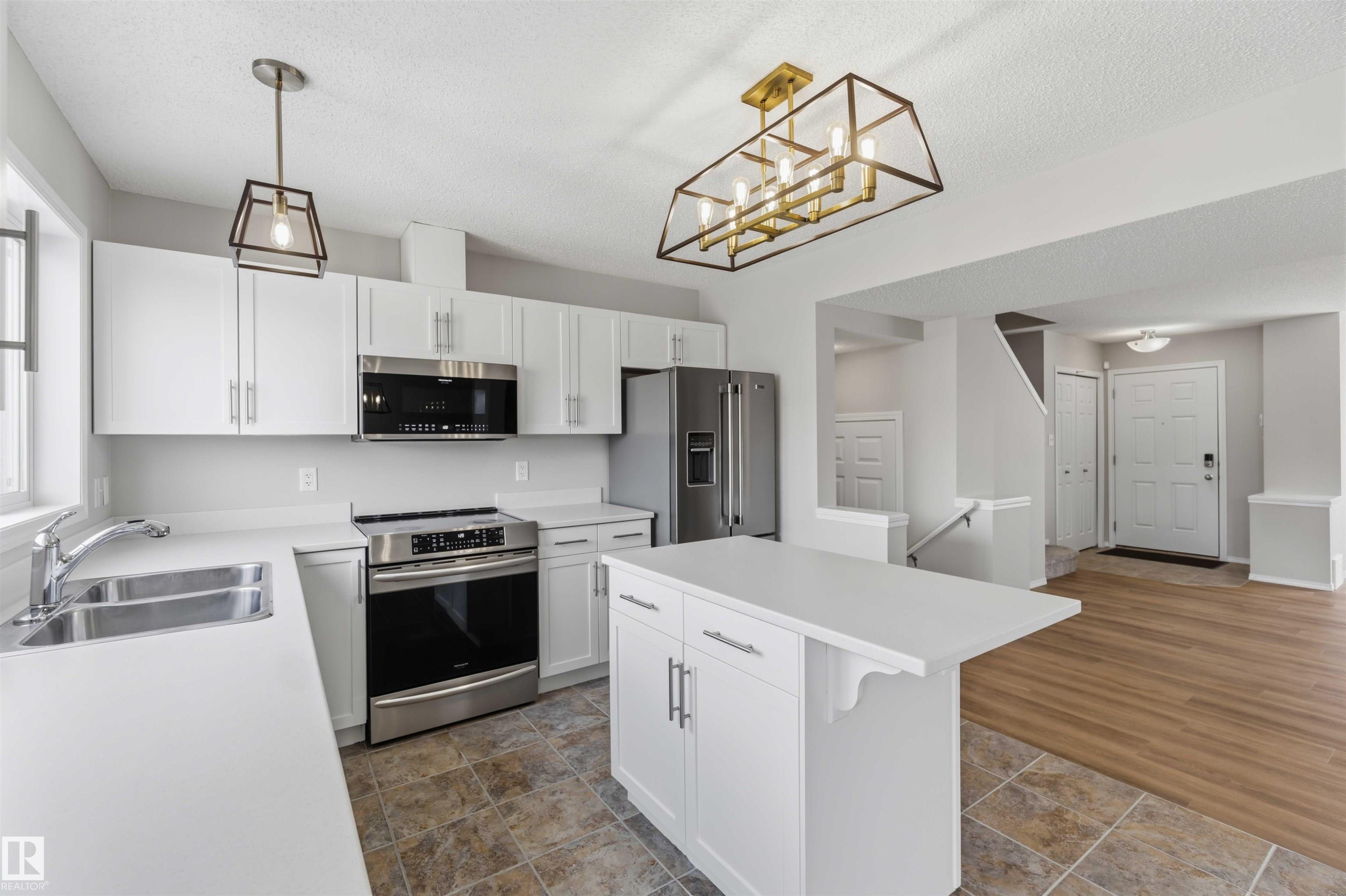 2003 71 Street SW, Summerside, Edmonton