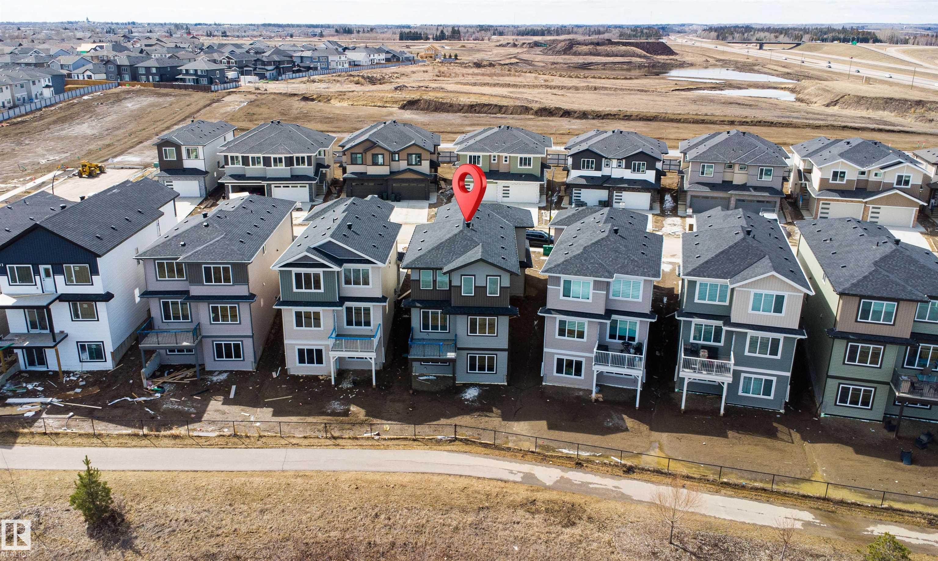 Photo 41 at 9 Axelwood Crescent, Jesperdale, Spruce Grove