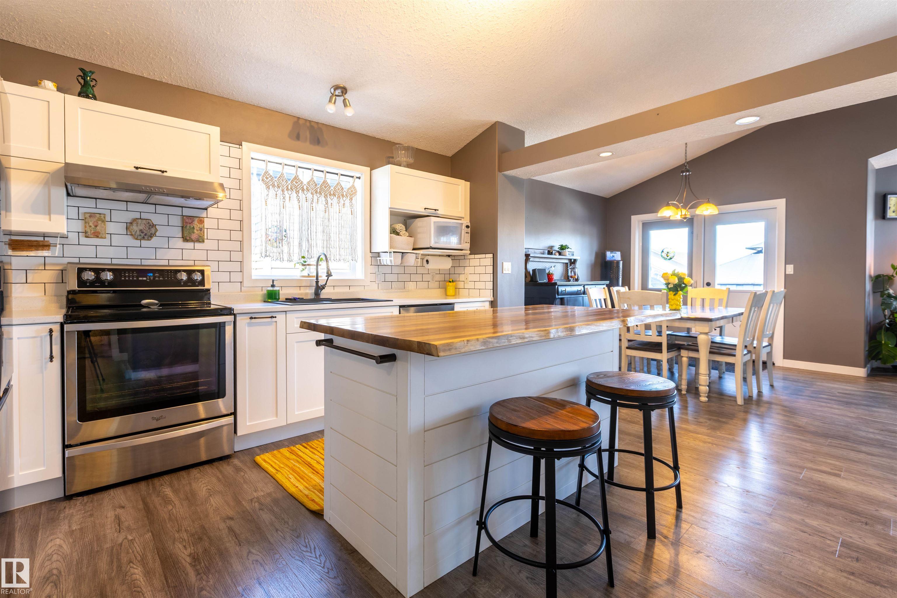 Photo 6 at 9719 87 Street, Morinville