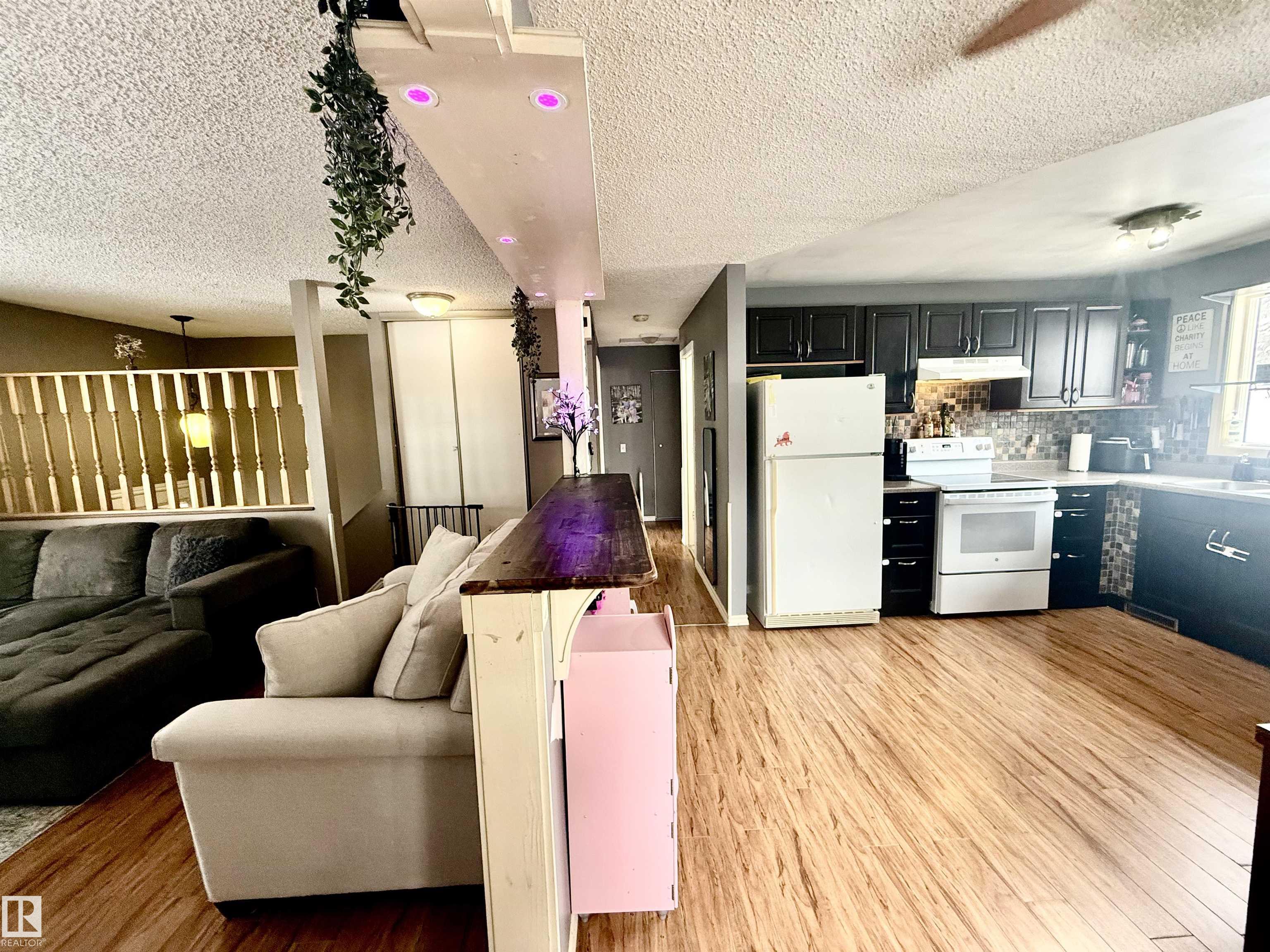 Photo 14 at 3520 17b Avenue NW, Daly Grove, Edmonton